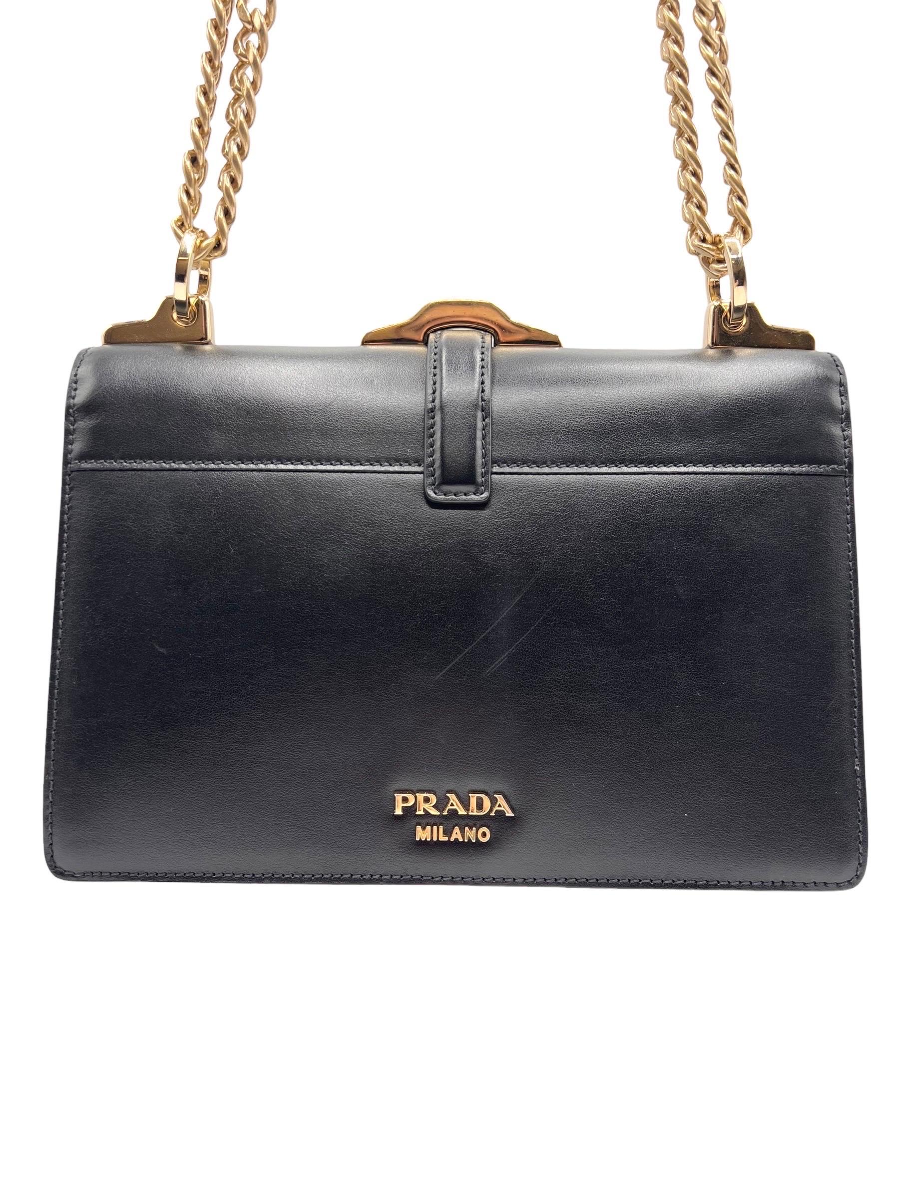 Borsa a spalla Prada Belle Bag Chain Nera For Sale 3