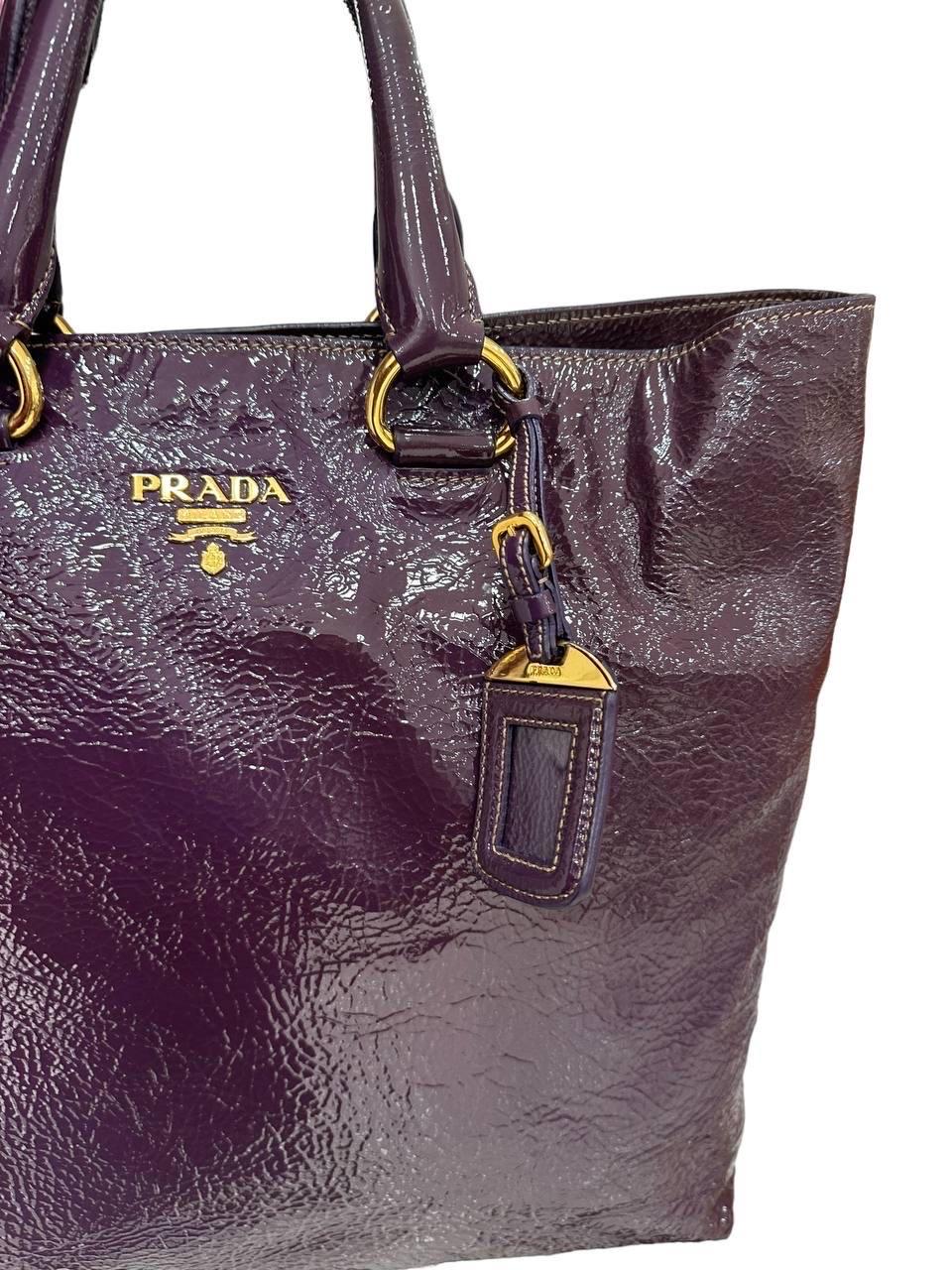 Borsa A Spalla Prada Shopper Vernice Prugna For Sale 5