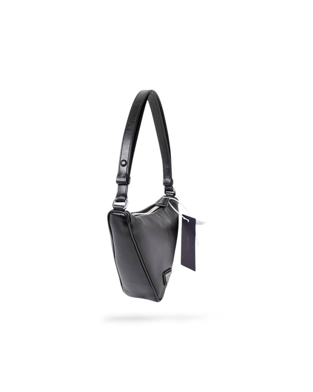 Borsa A Spalla Prada Triangle Logo Nero For Sale 6