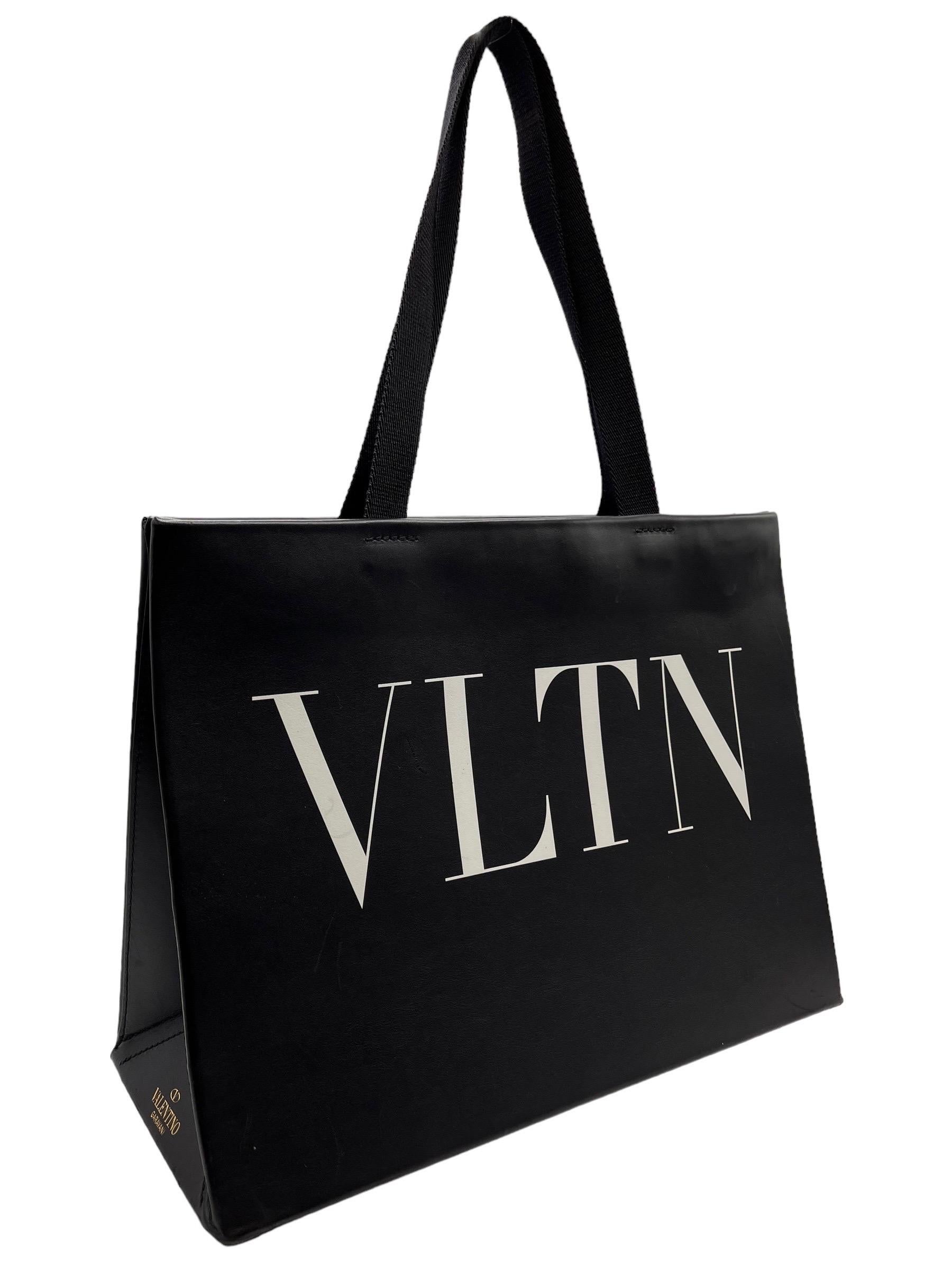 Women's Borsa A Spalla Valentino Shopper VLTN Rigida Nera For Sale