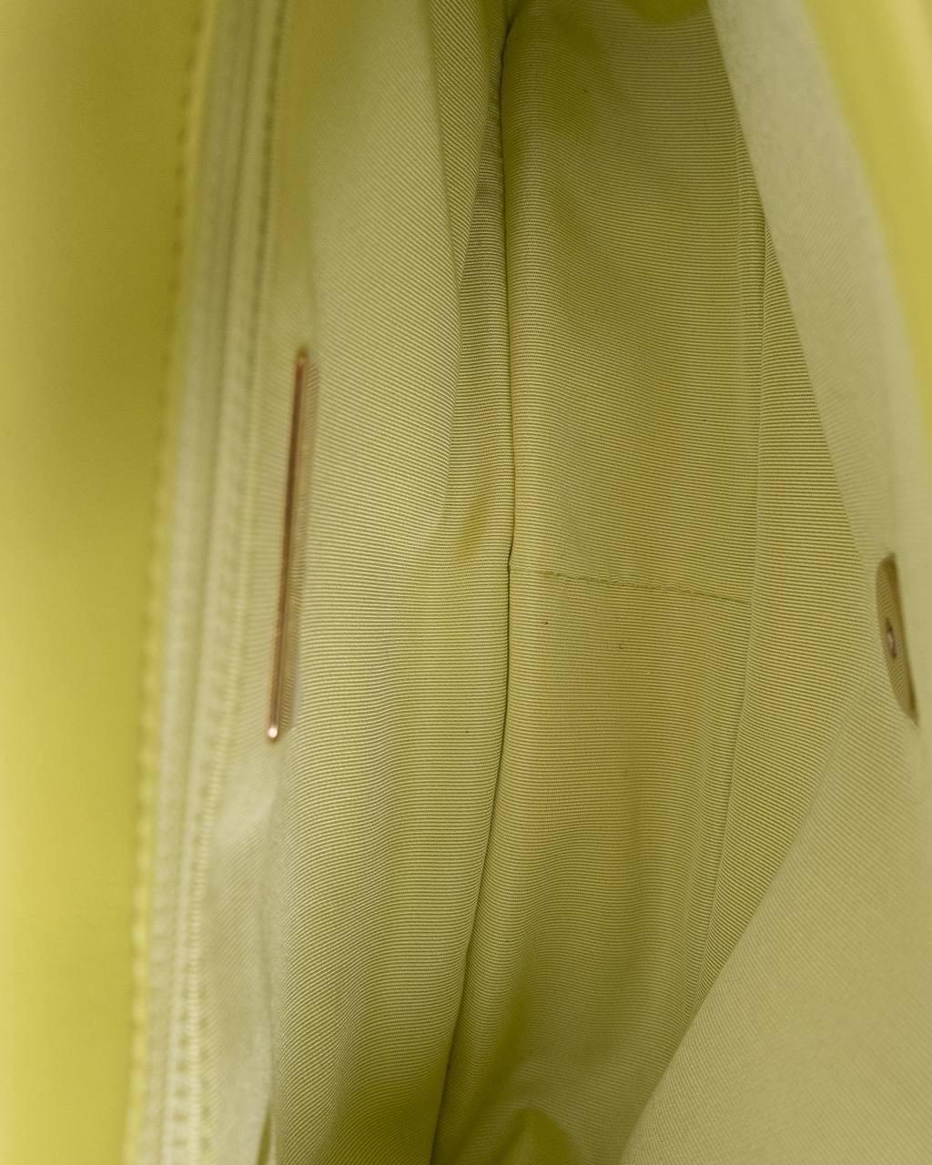 Borsa A Tracolla Chanel 19 Small Verde Fluo For Sale 10
