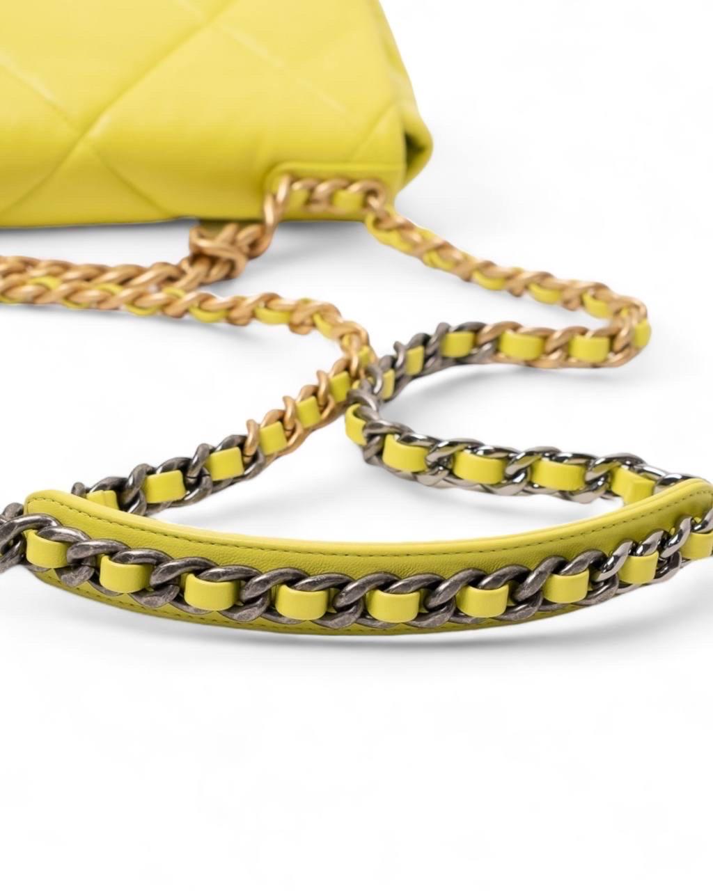 Borsa A Tracolla Chanel 19 Small Verde Fluo For Sale 3