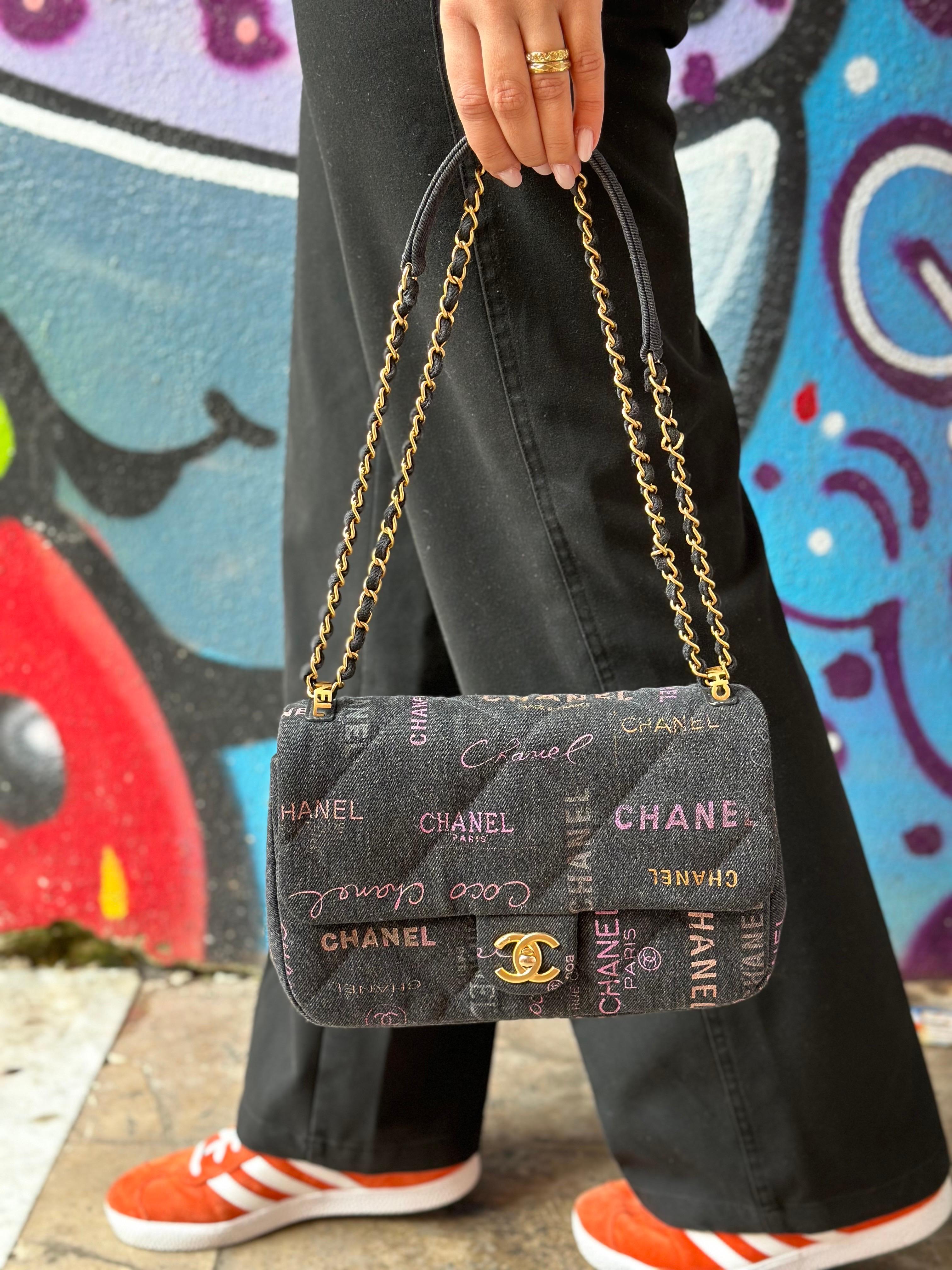 Borsa A Tracolla Chanel 2.55 Graffiti Denim Nero L.E. 2023 13