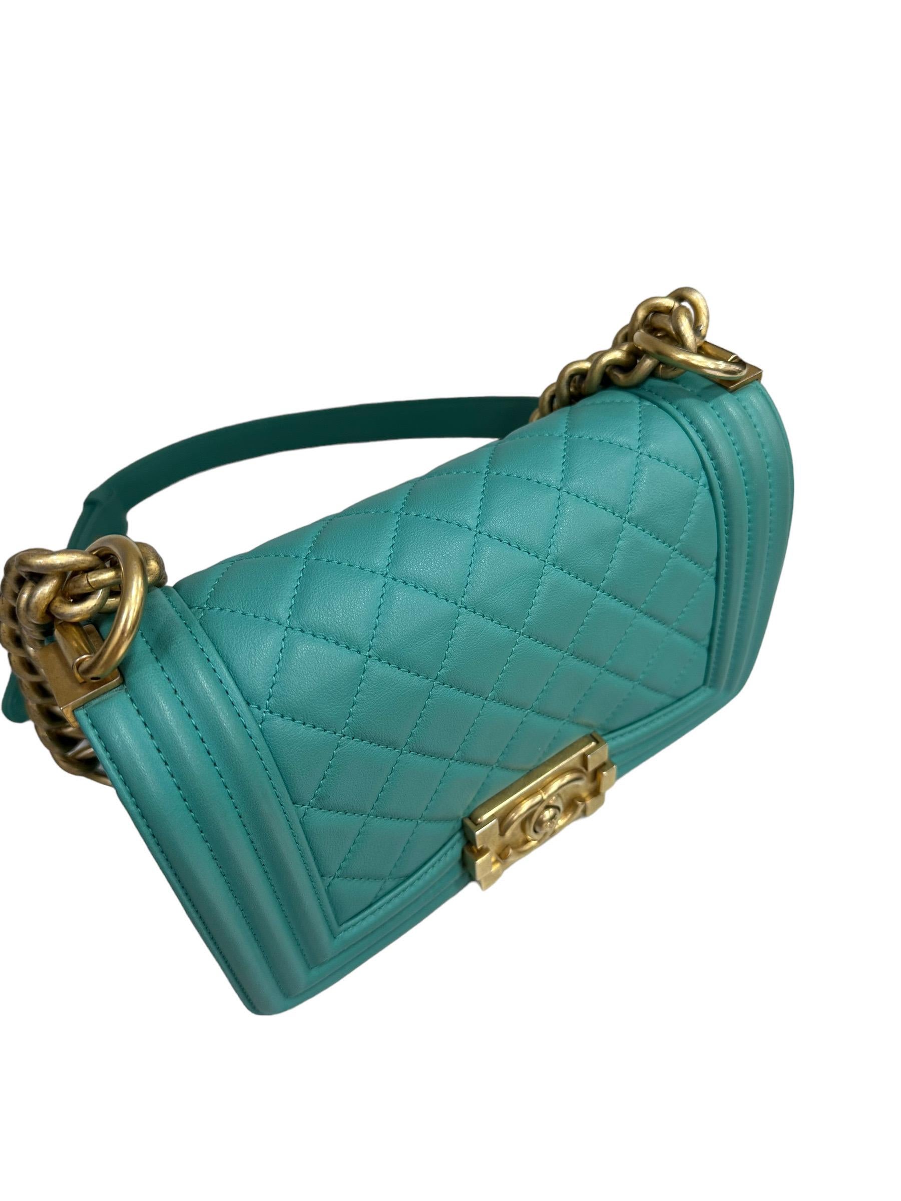 Borsa A Tracolla Chanel Boy Mini Tiffany Pelle Liscia 2019 (Blau) im Angebot