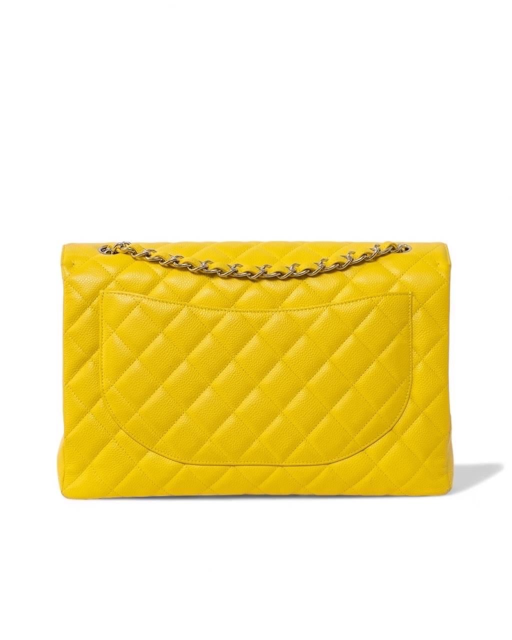 Women's Borsa A Tracolla Chanel Maxi Jumbo Timeless Caviar Gialla For Sale
