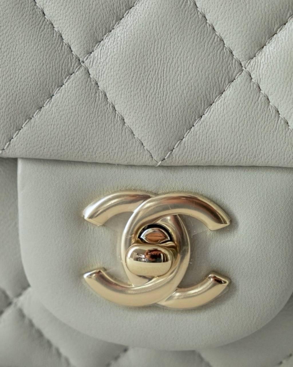 Borsa a tracolla Chanel Mini Flap 20 Carta Da Zucchero en vente 5