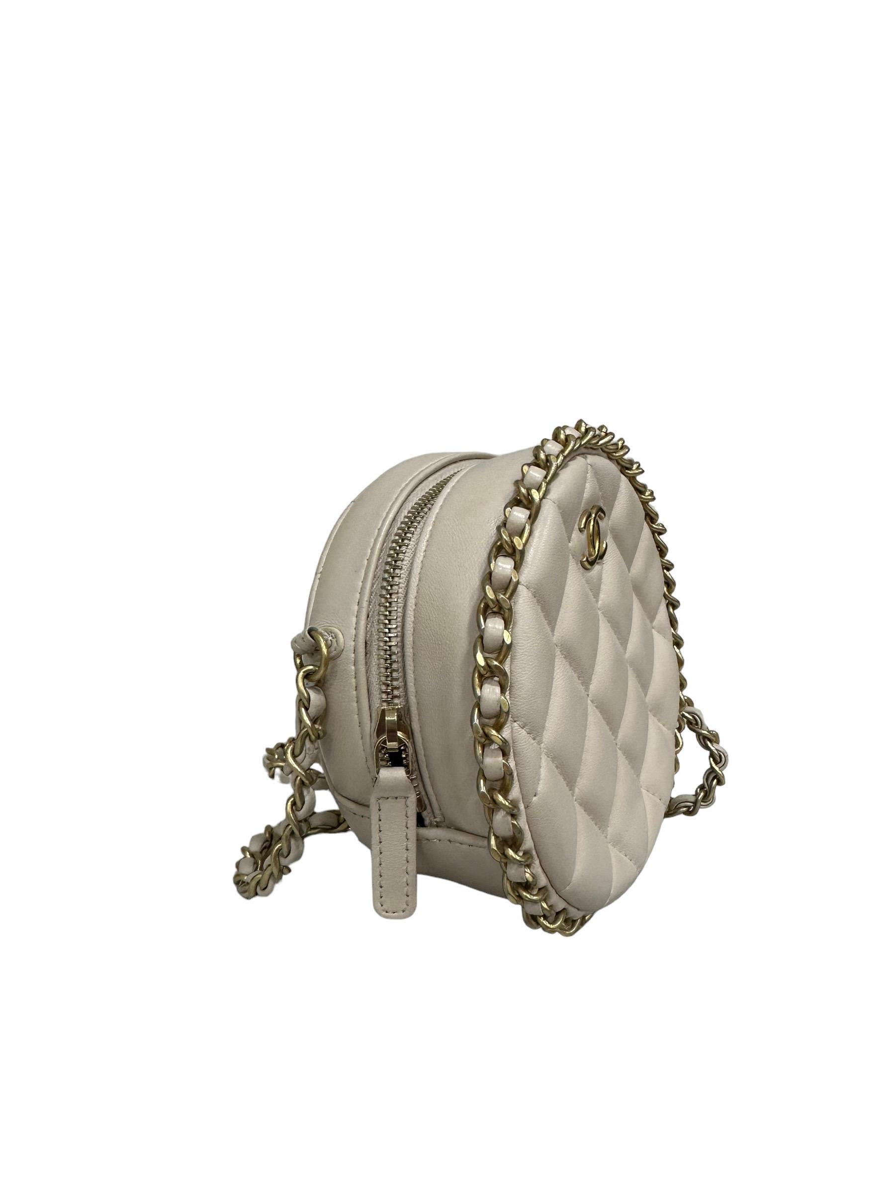 Borsa A Tracolla Chanel Round Bag Beige 2020 In Good Condition For Sale In Torre Del Greco, IT