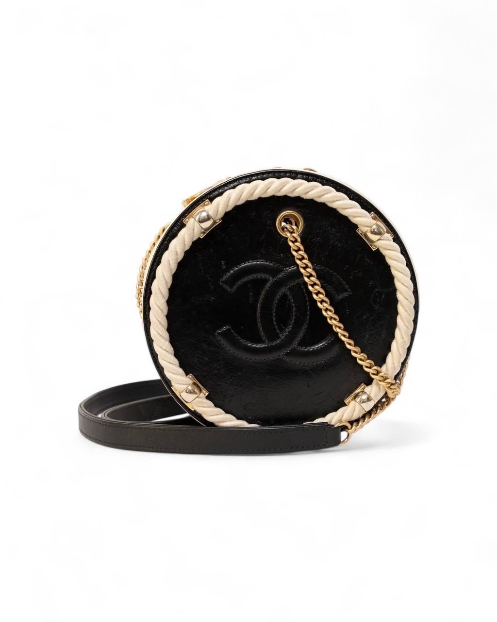 Black Borsa a Tracolla Chanel Round Bag Bicolor For Sale