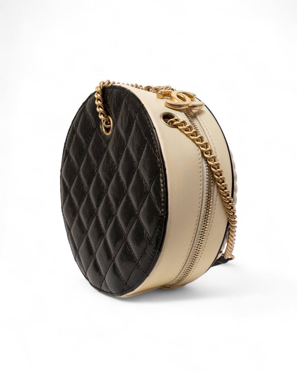 Borsa a Tracolla Chanel Round Bag Bicolor For Sale 2