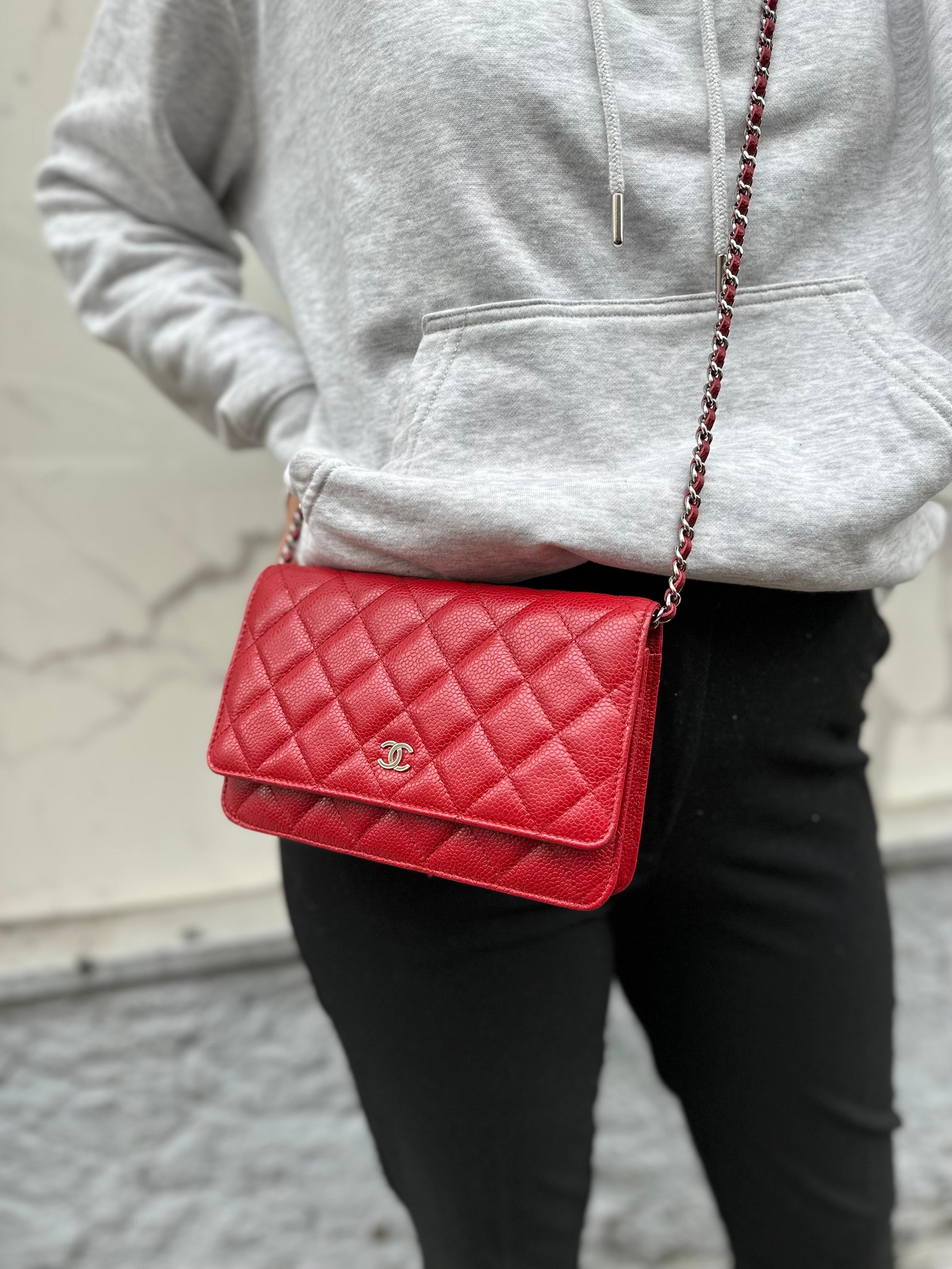 Borsa A Tracolla Chanel Brieftasche an Kette Kaviar Rossa 2014 im Angebot 10