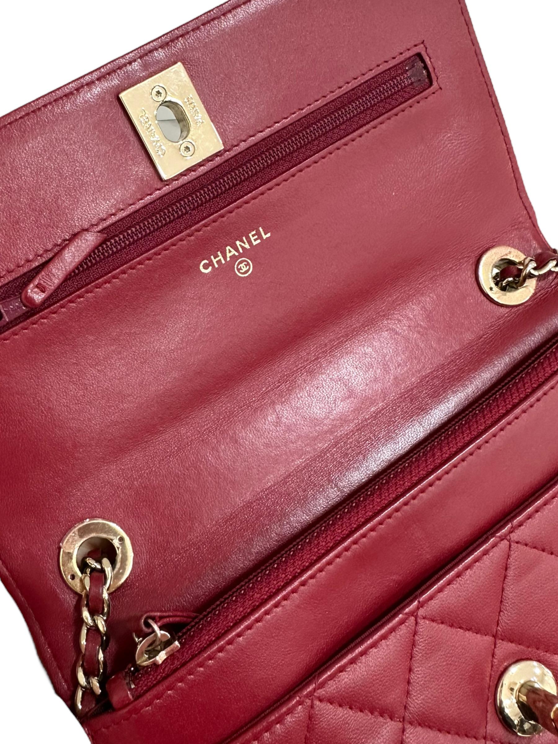 Borsa A Tracolla Chanel Wallet On Chain Rossa 2016/2017 7