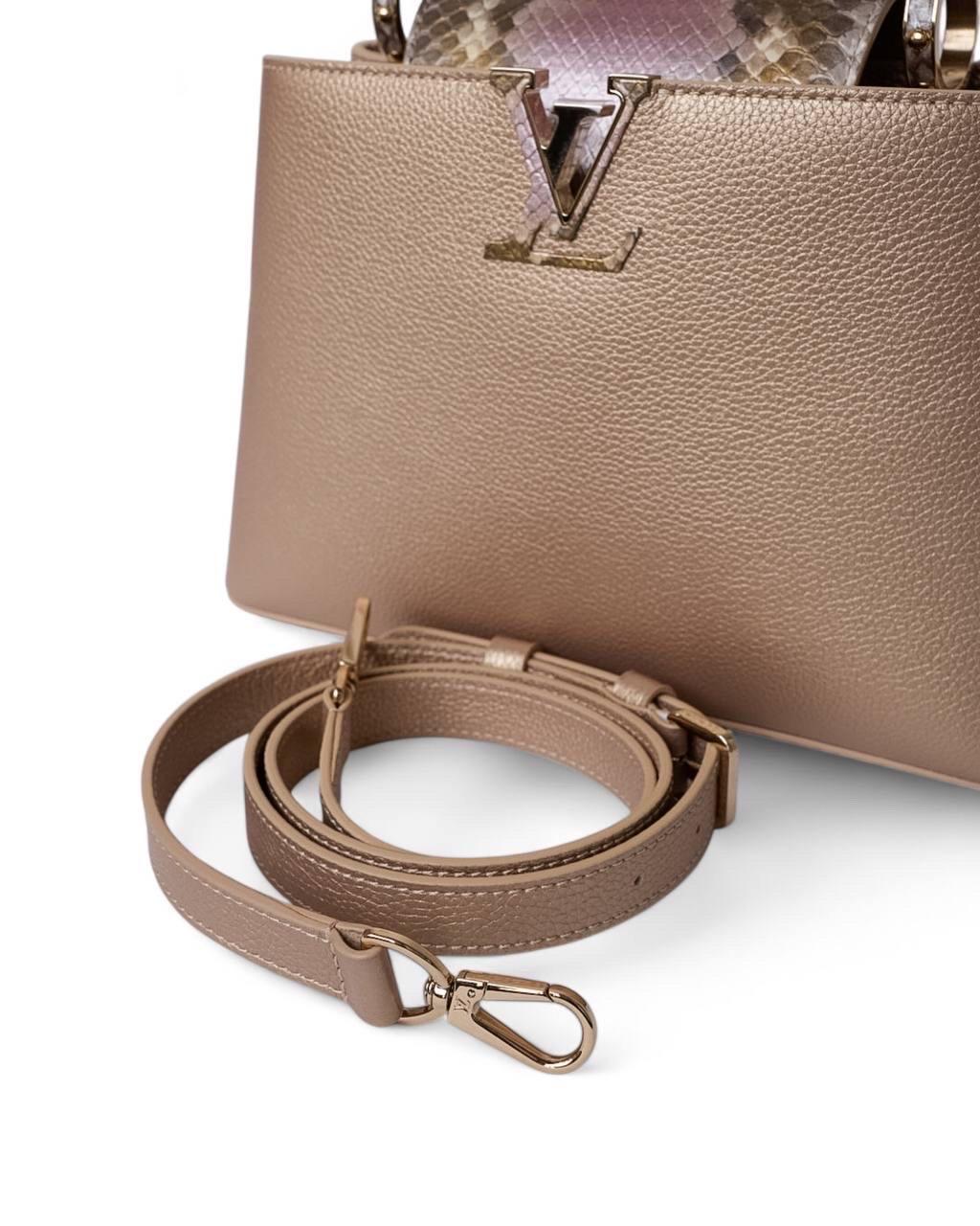 Borsa a tracolla Louis Vuitton Capucines BB Pitone Oro 7