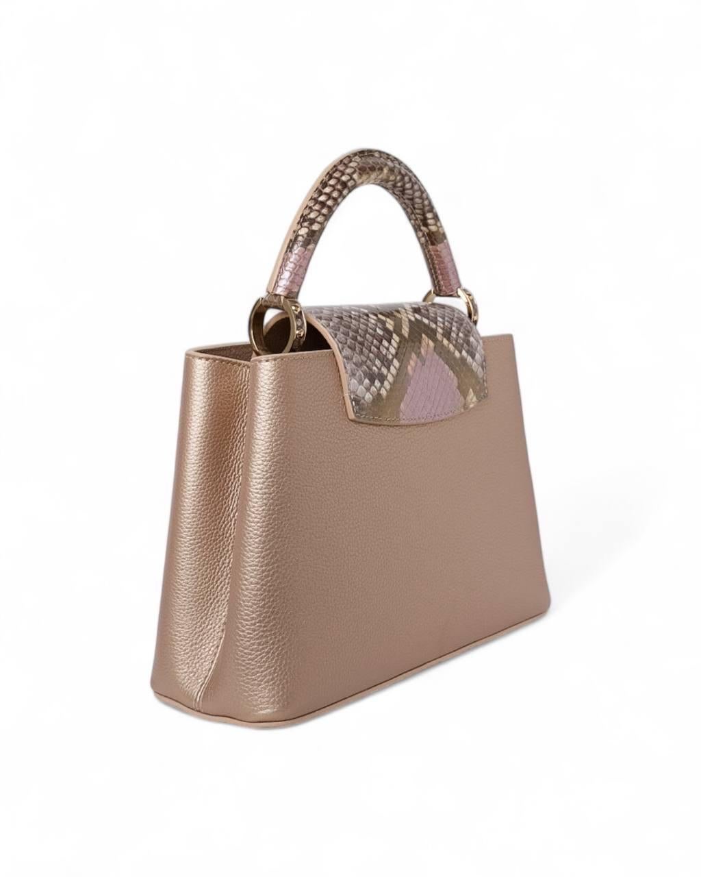 Brown Borsa a tracolla Louis Vuitton Capucines BB Pitone Oro
