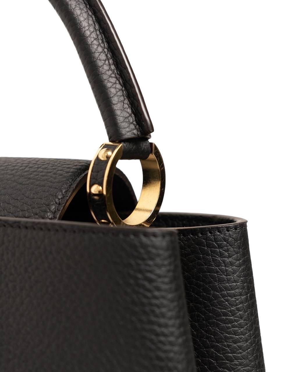 Borsa a Tracolla Louis Vuitton Capucines MM Nera in vendita 7