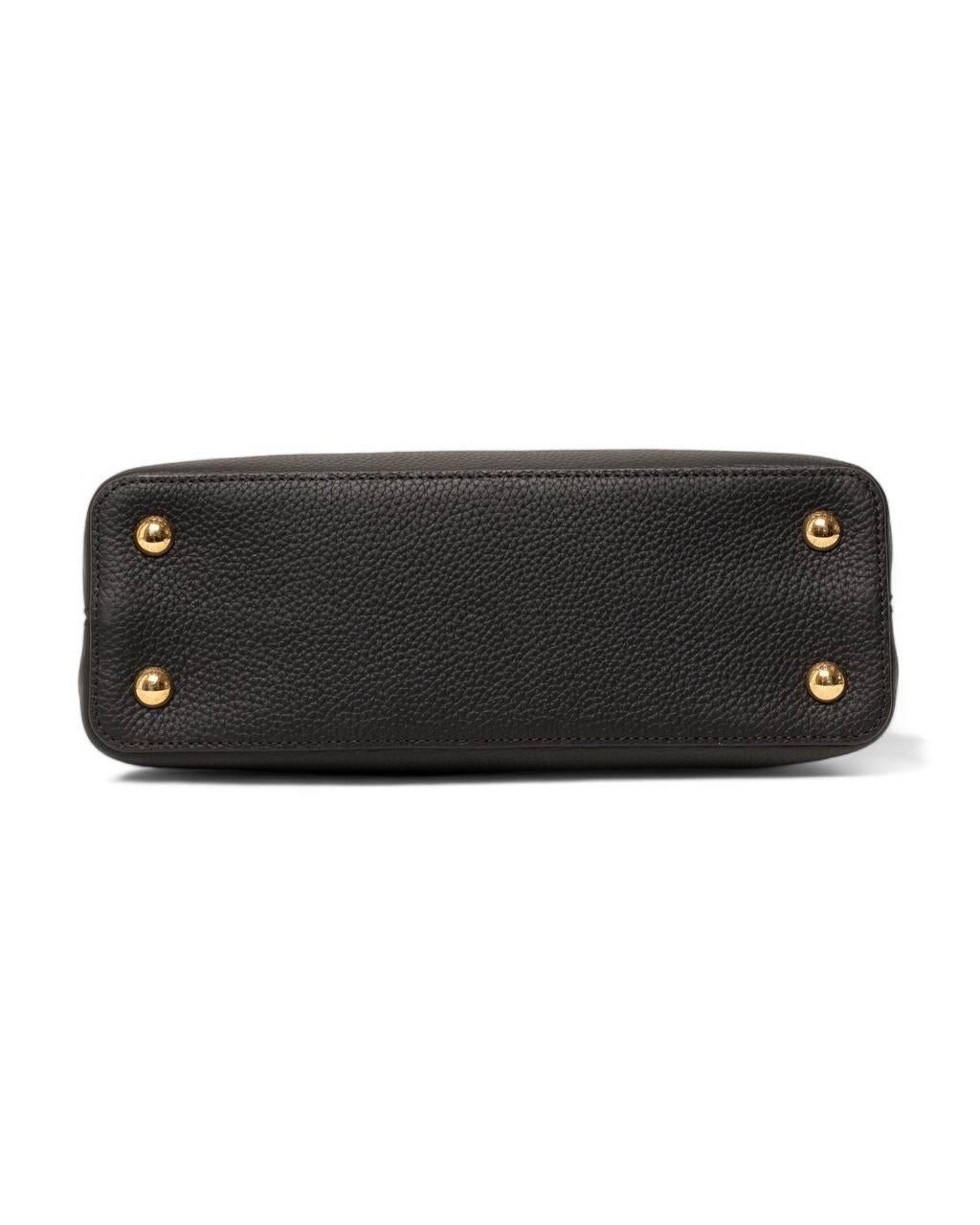 Donna Borsa a Tracolla Louis Vuitton Capucines MM Nera in vendita