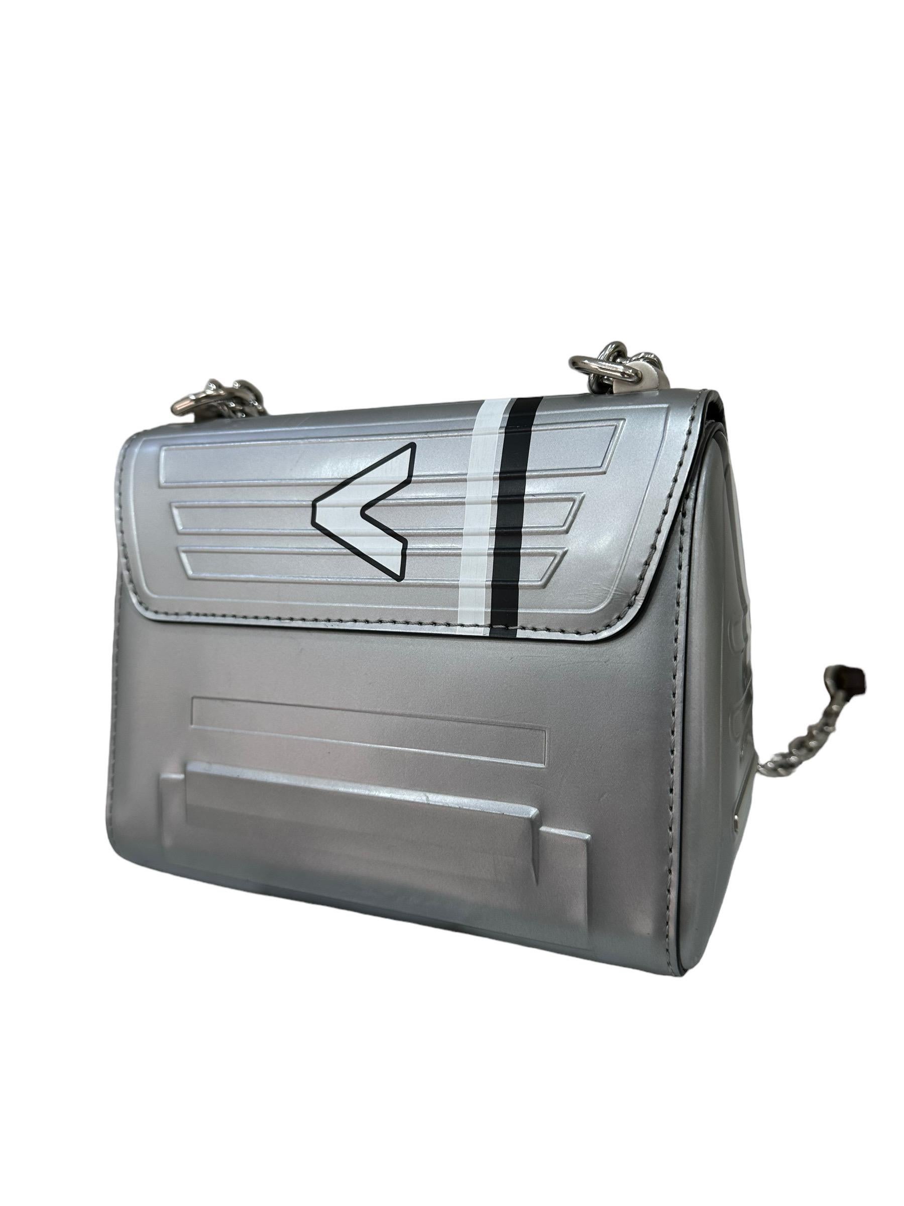 Borsa A Tracolla Louis Vuitton Space Twist PM Silver Limited Edition 2017/2018 For Sale 3