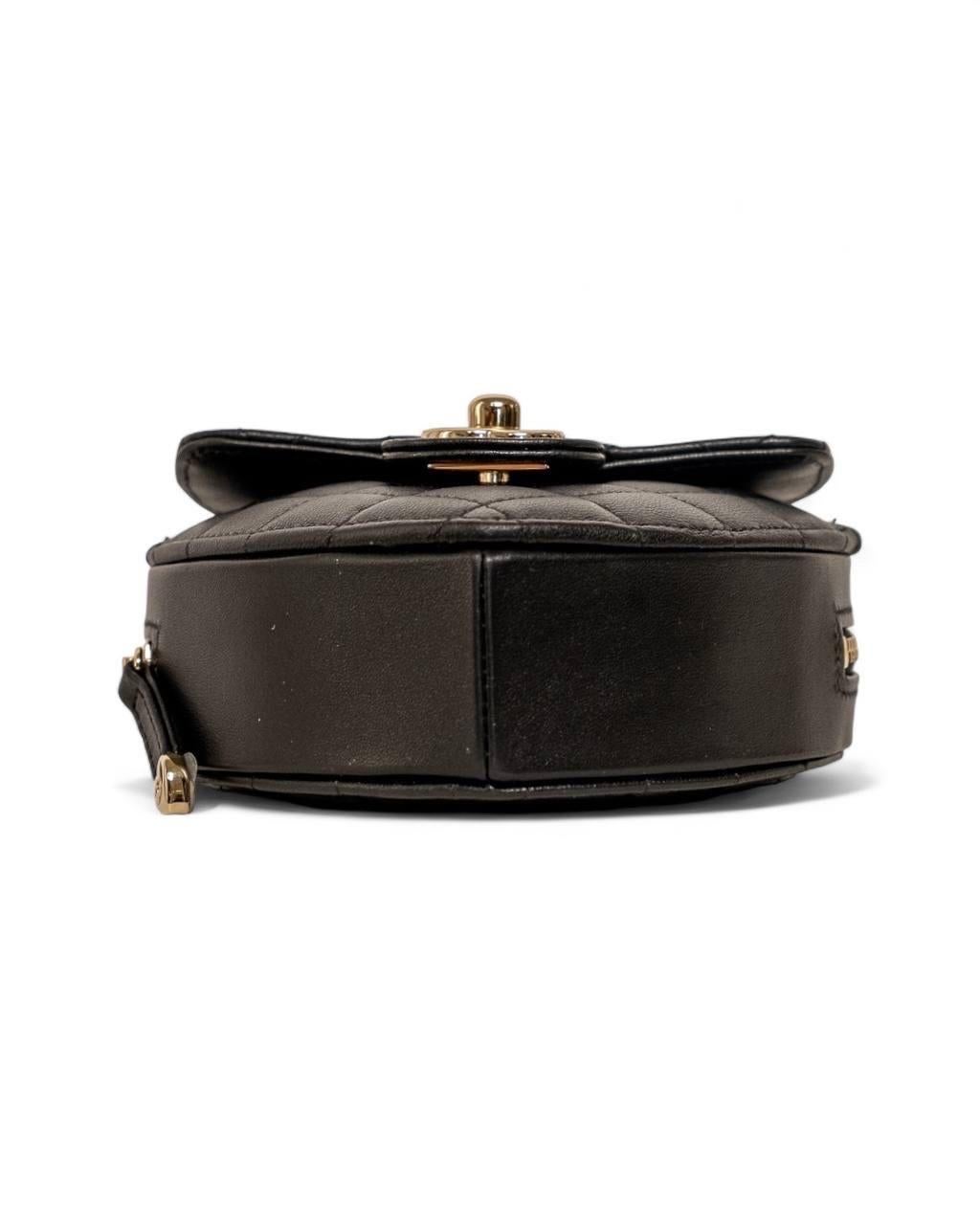 Borsa atracolla Chanel Heart Mini Timeless Nero en vente 1