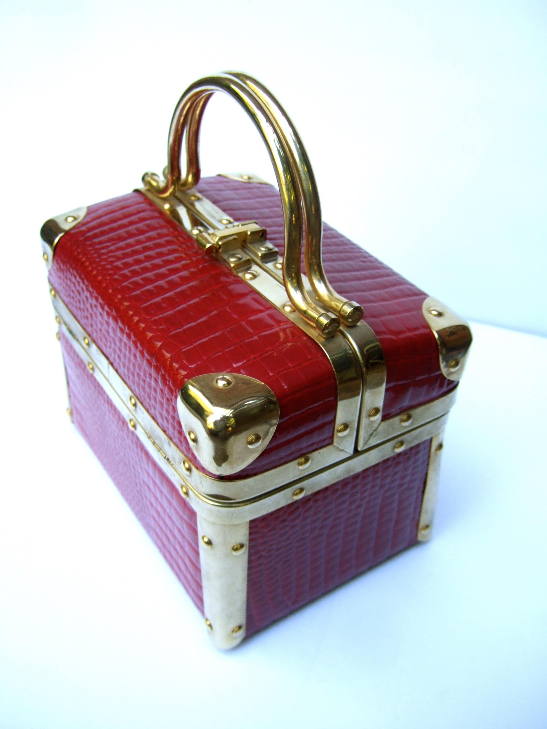 Borsa Bella Italy Embossed Scarlet Red Leather Box Purse c 1980s 6