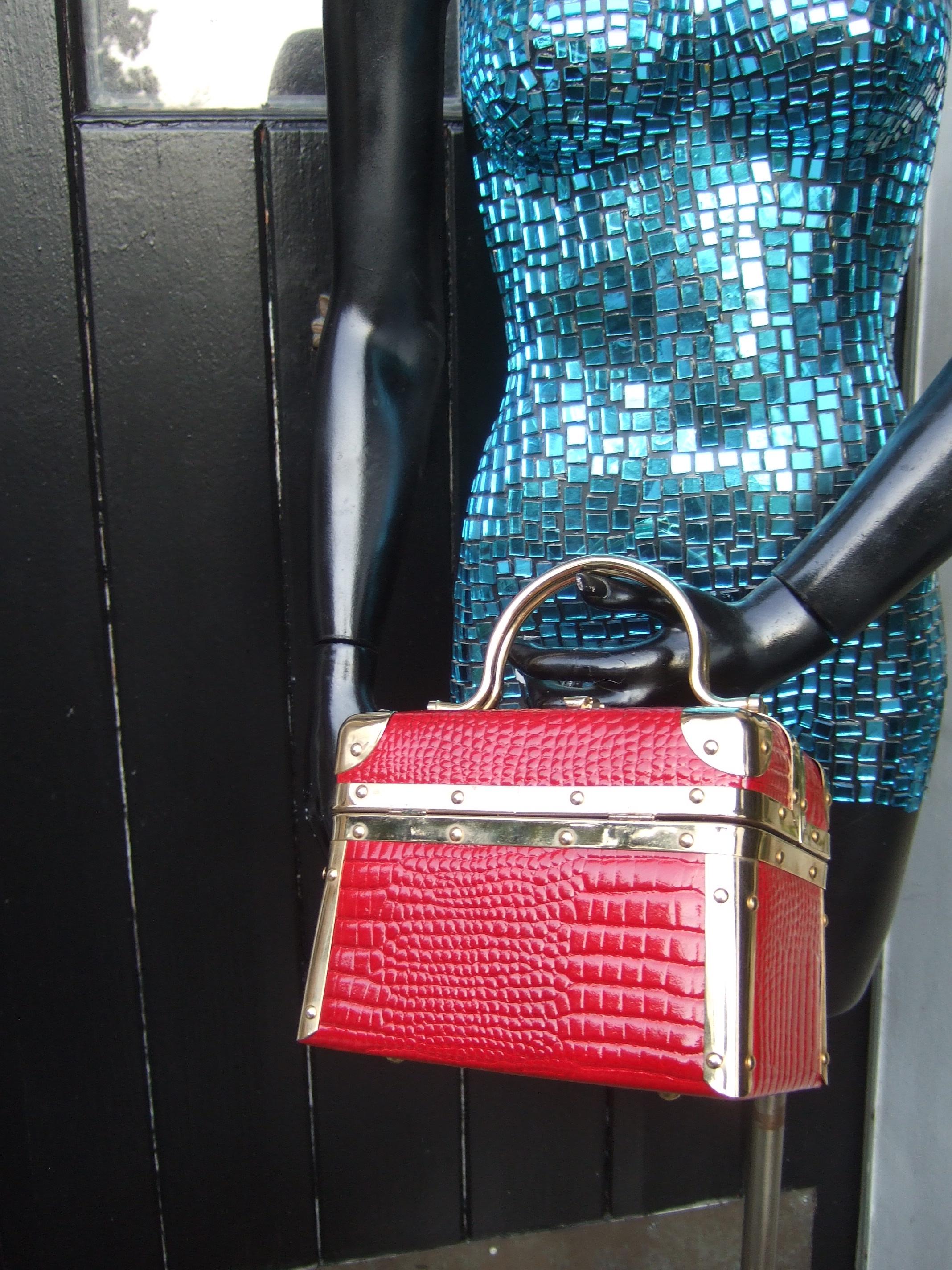 Borsa Bella Italy Embossed Scarlet Red Leather Box Purse c 1980s 9