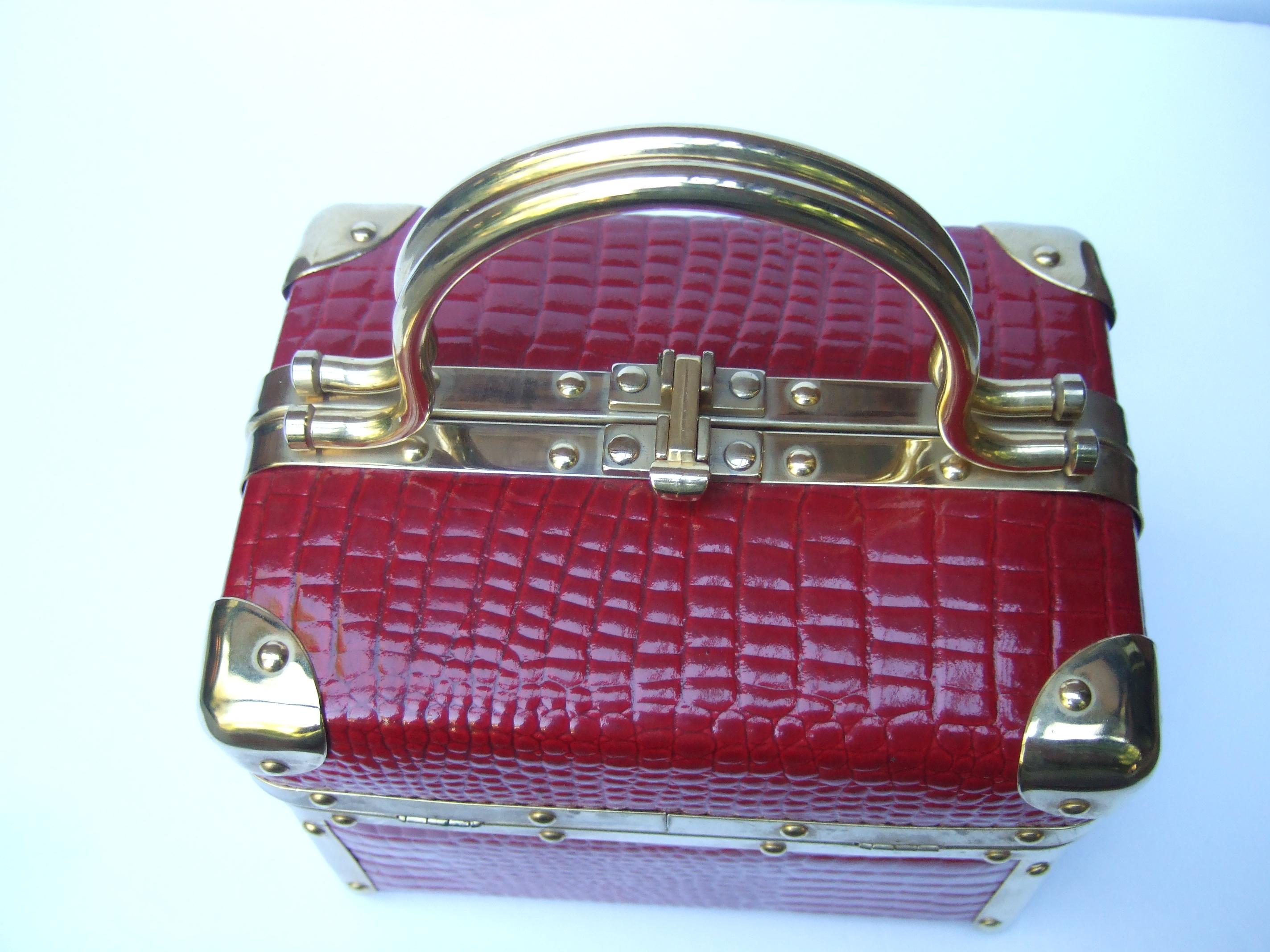 Borsa Bella Italy Embossed Scarlet Red Leather Box Purse c 1980s 10