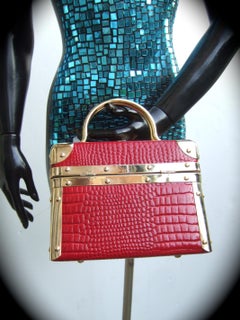 Borsa Bella Italy Embossed Scarlet Red Leather Box Purse c 1980s