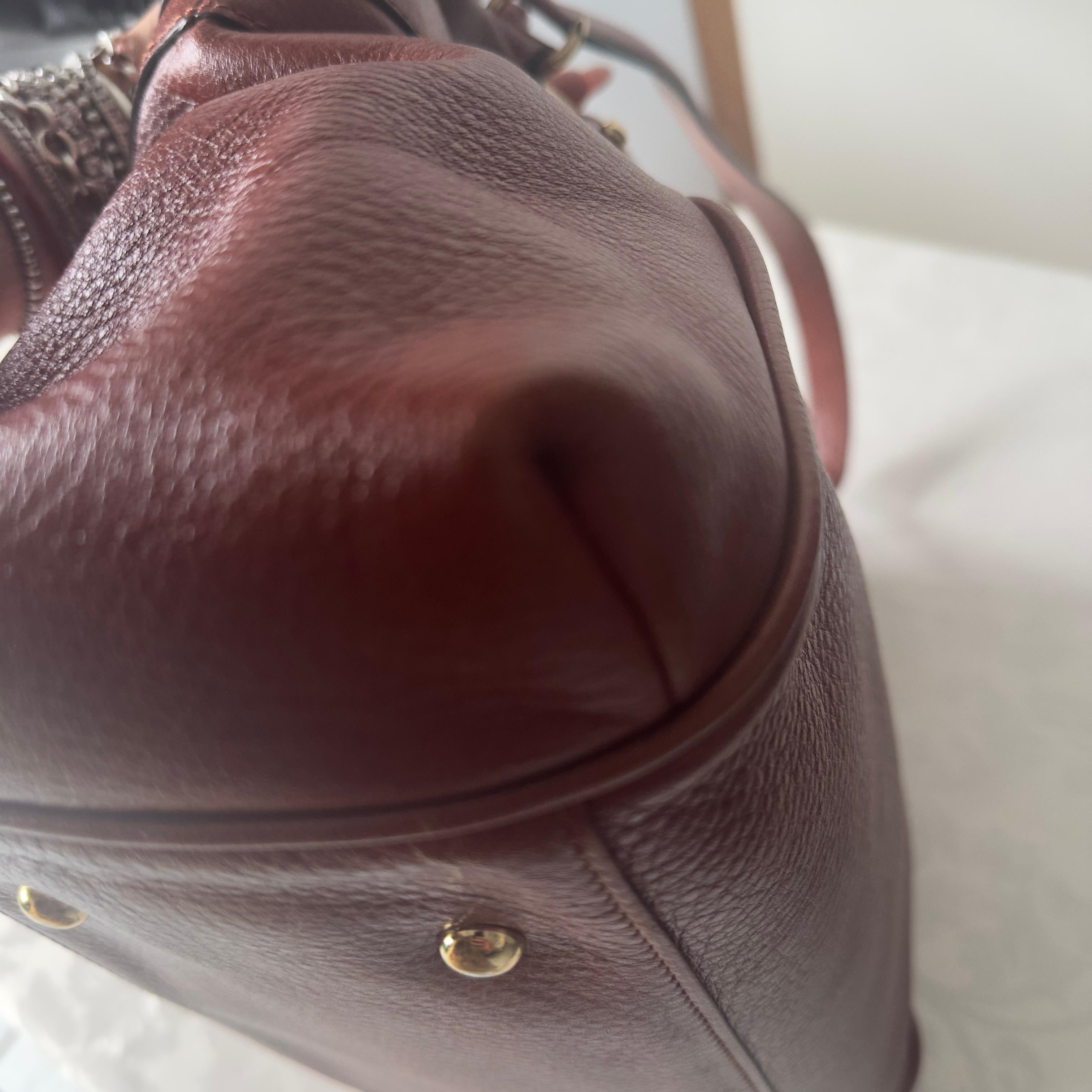 Gucci leather bag  like new For Sale 5