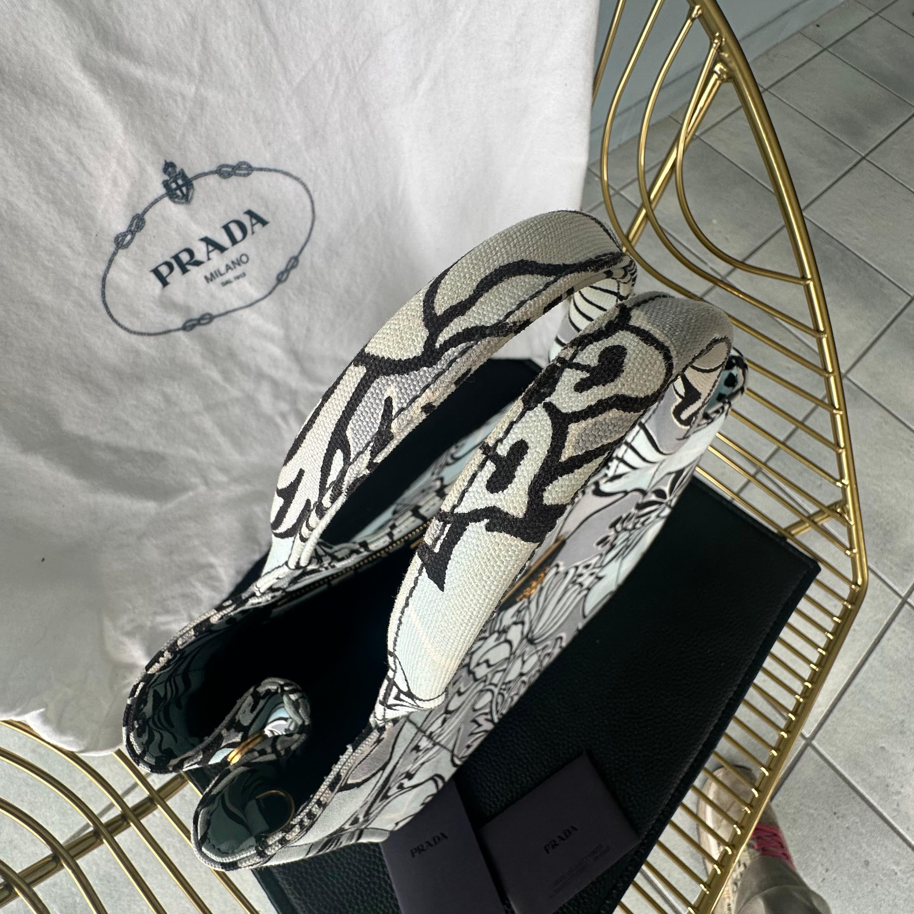 Borsa in Prada pari al nuovo 5