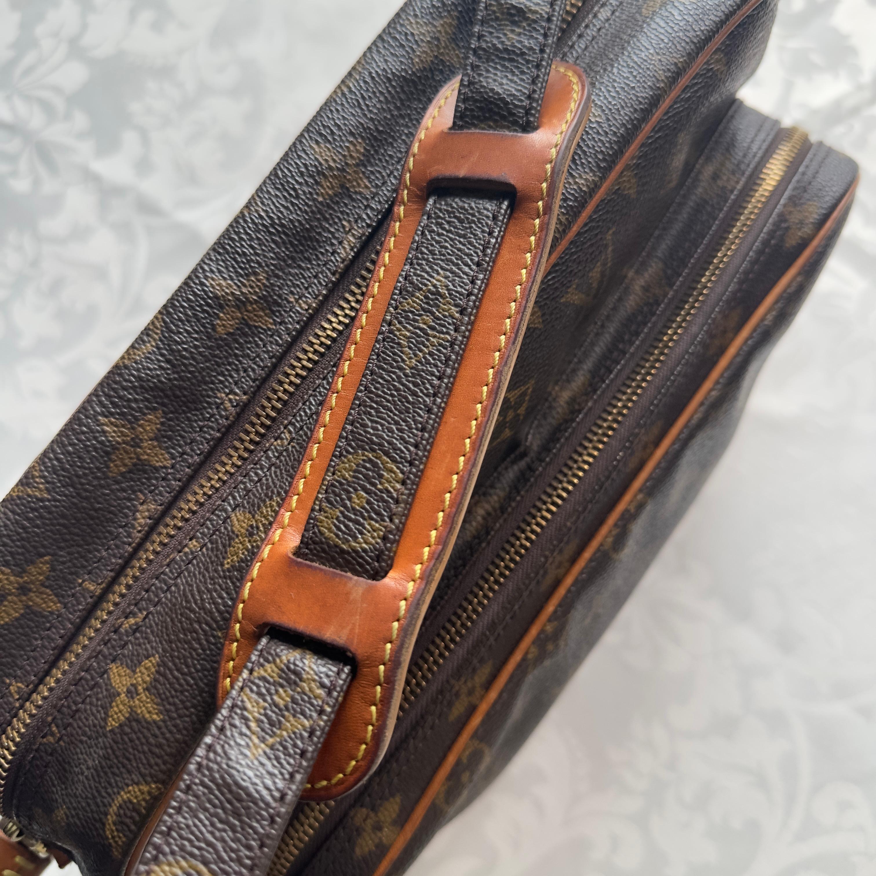 Borsa Louis Vuitton Nile in ottime condizioni 5