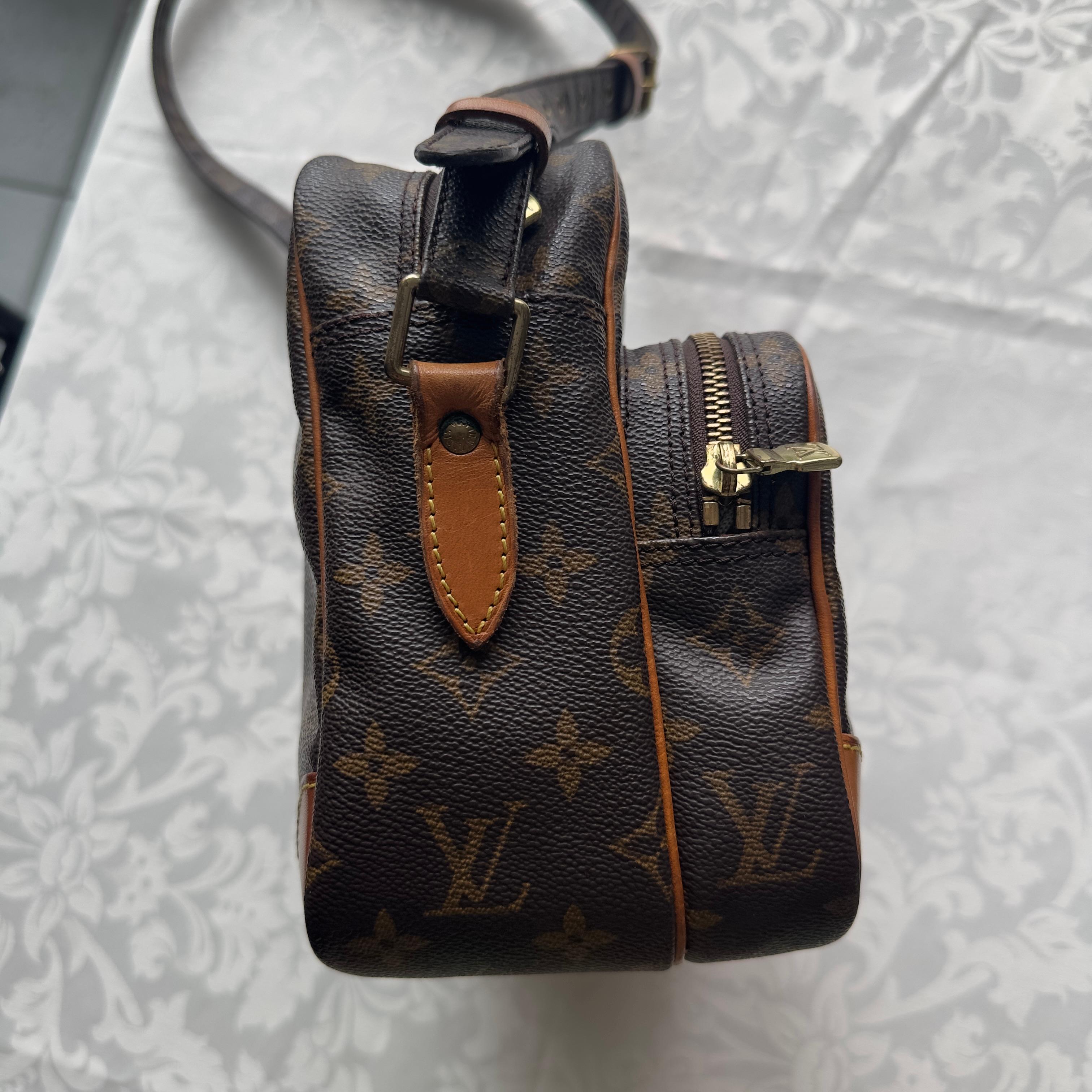 Borsa Louis Vuitton Nile in ottime condizioni 2
