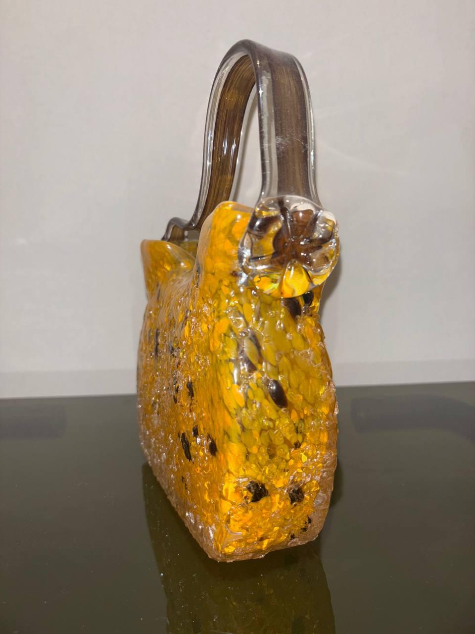 Italian Vase sculpture sac  verre de Murano imprimé d'un léopard, fait à la main 1960 en vente