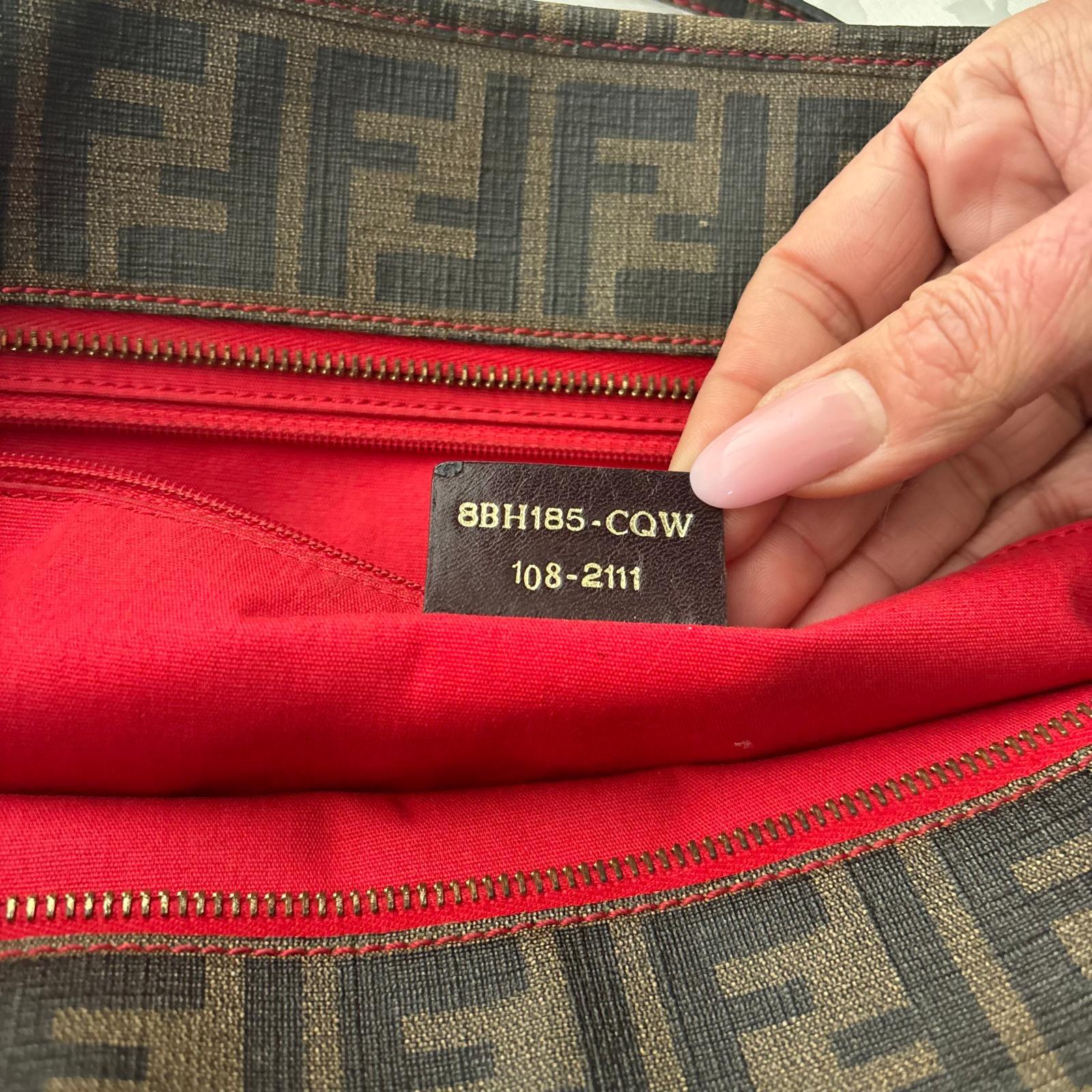 Fendi limited edition tote bag in very good condition For Sale 1