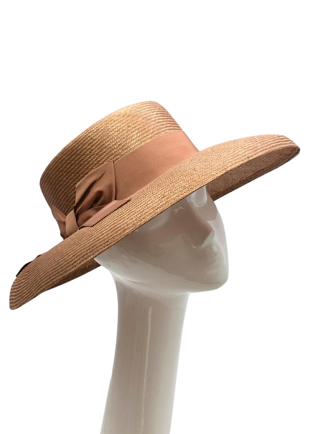 Borsalino Sophie Panama Semi Crochet Hat - Size L

-Straw hat with rounded edges
-Beige ribbon trim and medium sized brim
-Printed logo detail

Material:

Straw 

9.5 excellent 

PLEASE NOTE, THESE ITEMS ARE PRE-OWNED AND MAY SHOW SIGNS OF BEING