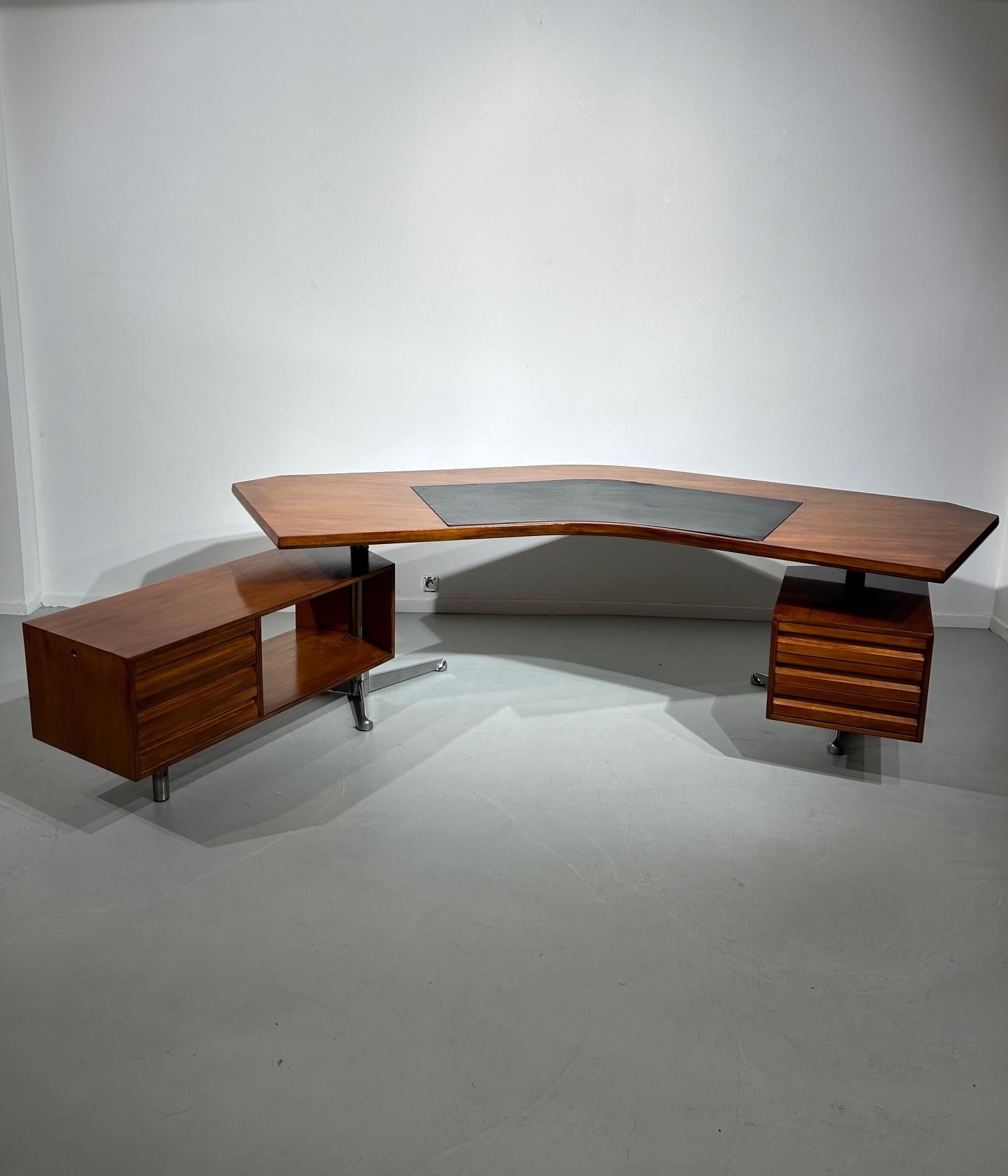 Borsani Boomerang executive desk 3
