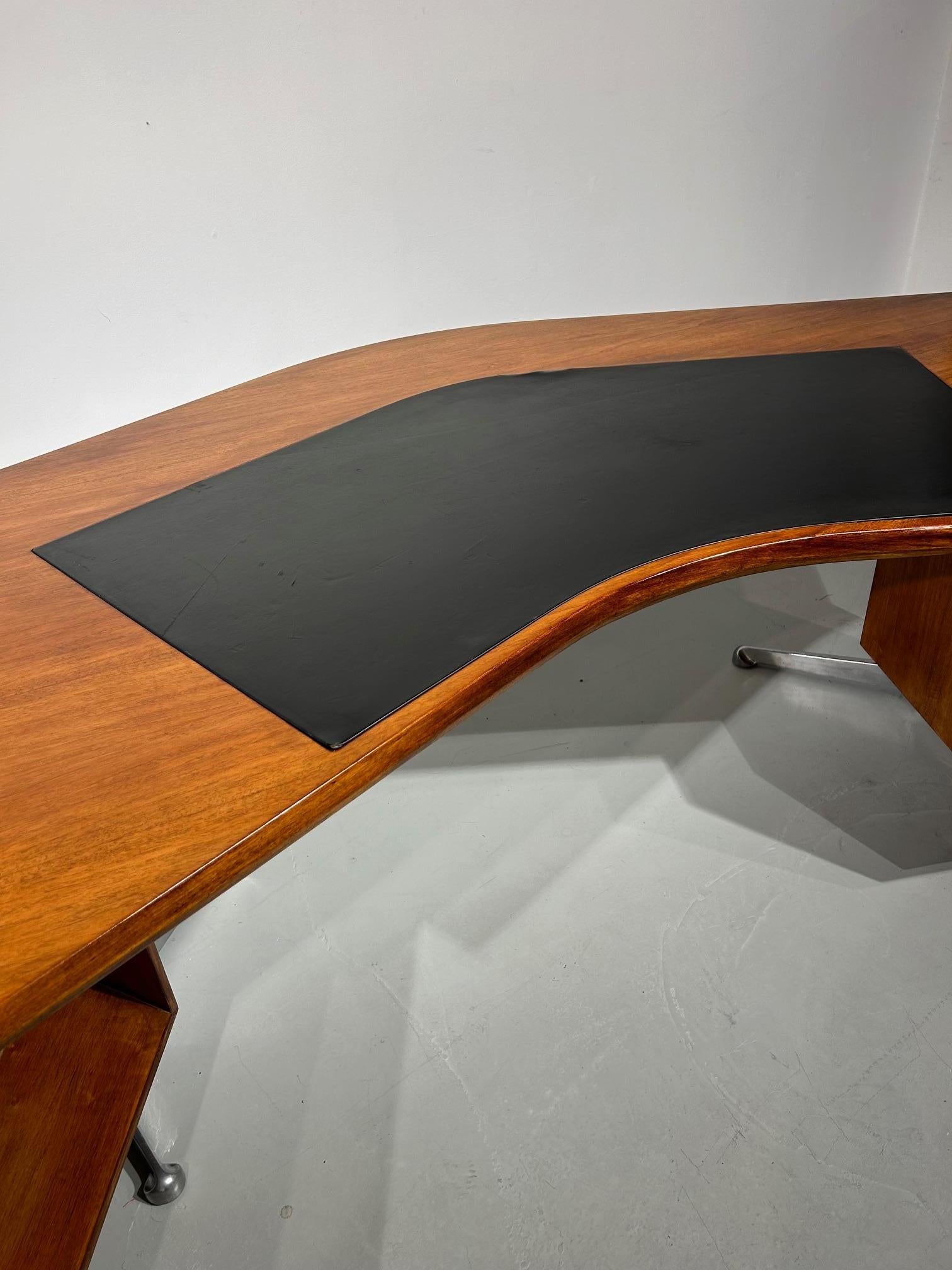 Borsani Boomerang executive desk 1