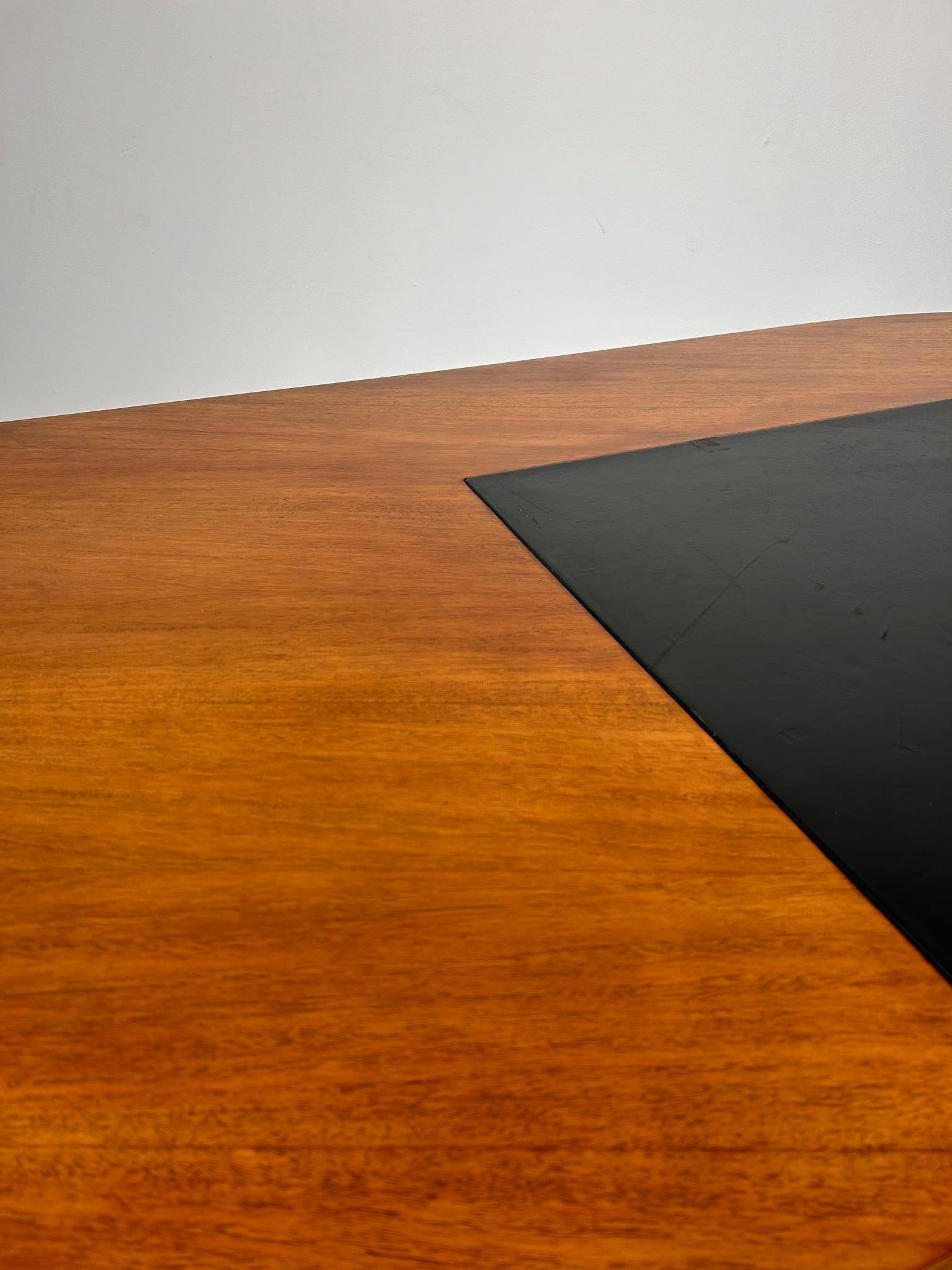 Borsani Boomerang executive desk 2