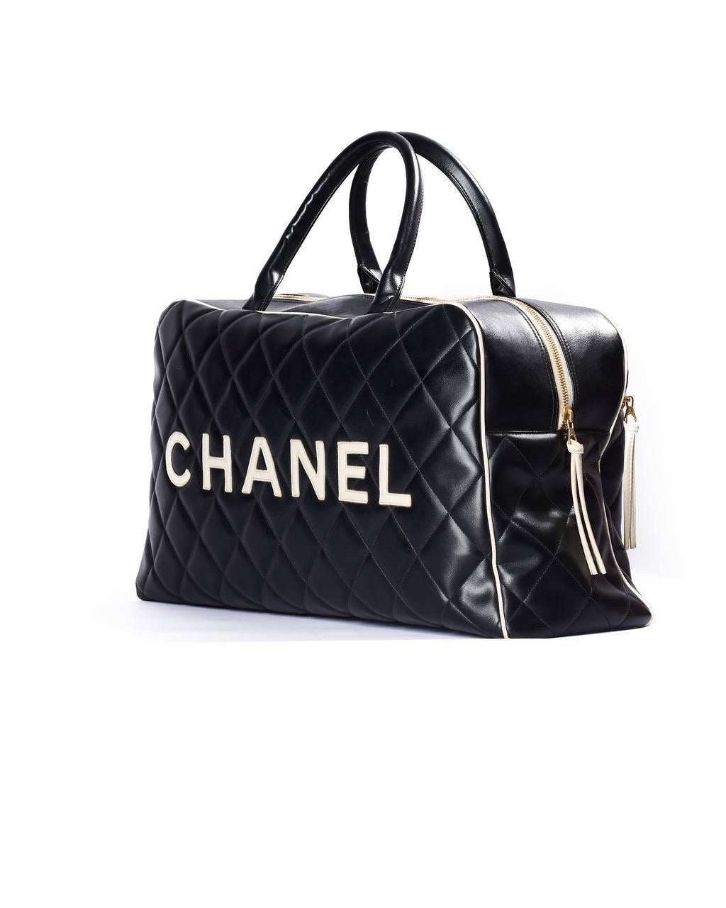 Black Borsone a Mano Chanel Duffle Bag Large Logo Nero