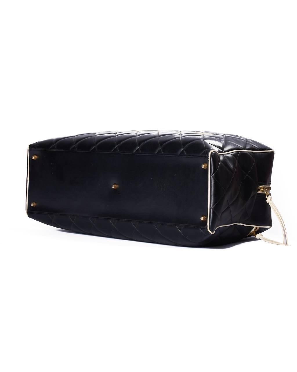 Borsone a Mano Chanel Duffle Bag Large Logo Nero 2