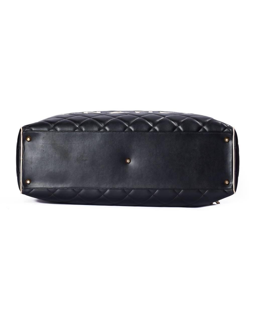 Borsone a Mano Chanel Duffle Bag Large Logo Nero 4