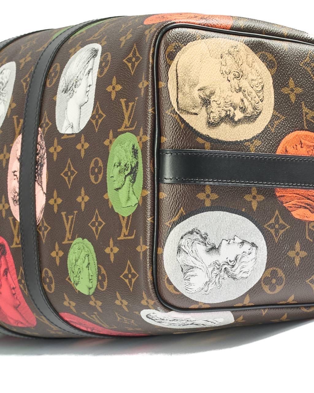 Borsone A Mano Louis Vuitton Keepall Bandoulière 45 Fornasetti L.E. For Sale 7