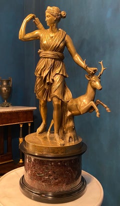 Sculpture Grand Tour de Diane déesse de la chasse signée B. Boschetti. 