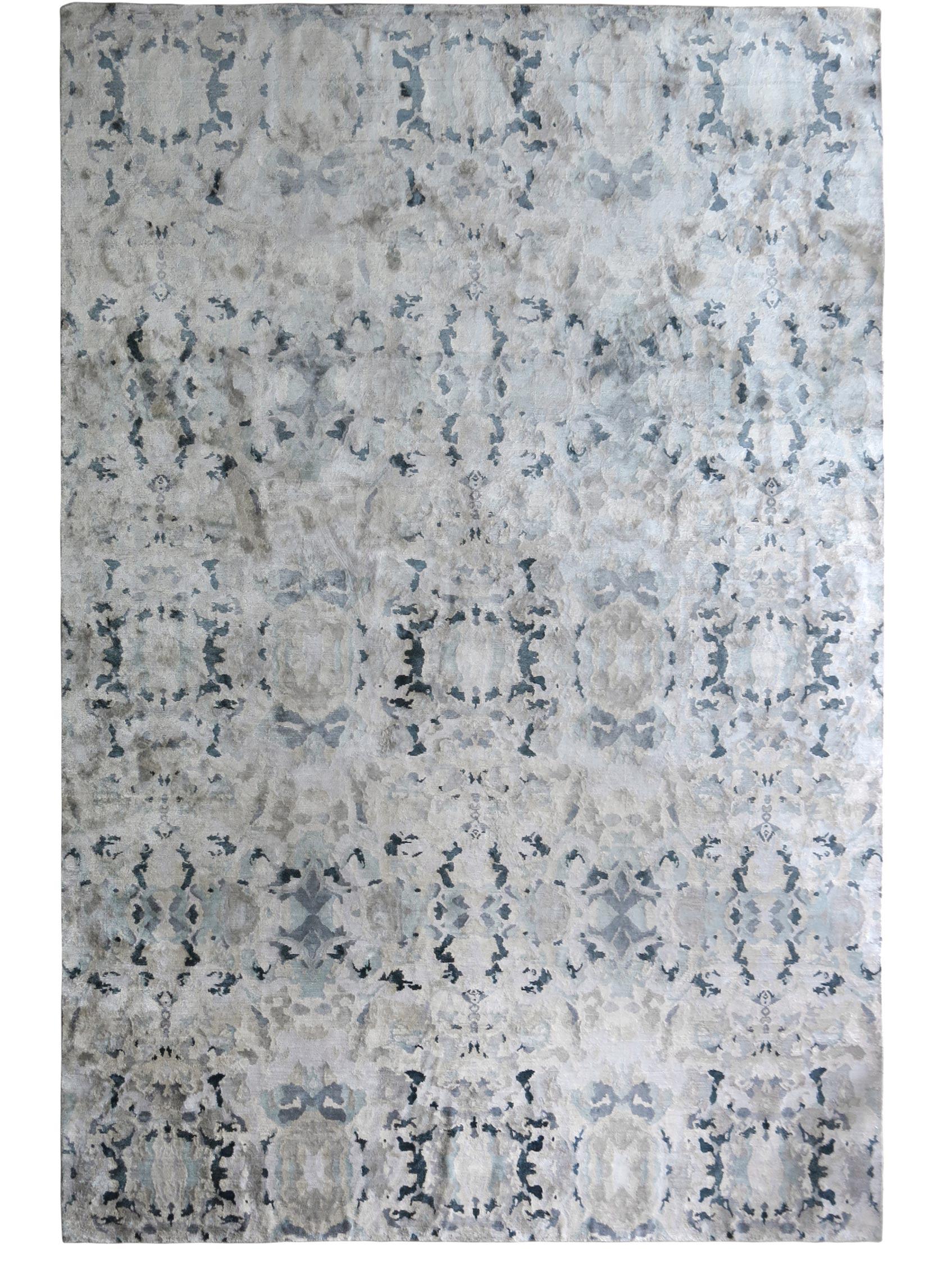 Bosky Toile Midnight Hand-Knotted Rug by Eskayel.
Dimensions: D8' x H10'.
Pile Height: 4 mm.
Materials: New Zealand wool and silk.

Eskayel hand-knotted rugs are woven to order and can be customized in various sizes, colors, materials, and