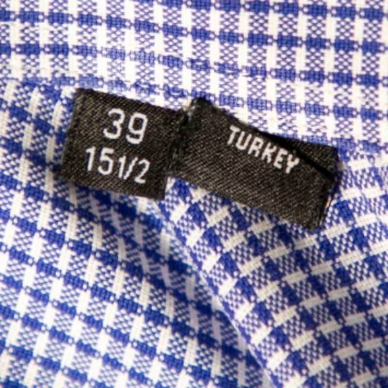 Boss By Hugo Boss Blaues Karo-Baumwoll-Knopfleiste Slim Fit Hemd M im Zustand „Gut“ in Dubai, Al Qouz 2