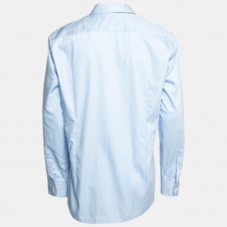 Le camicie sono una parte indispensabile del guardaroba, quindi questo marchio ti propone una creazione versatile ed elegante. È stato realizzato con materiali di qualità in una tonalità versatile. La camicia è caratterizzata da elementi firmati e