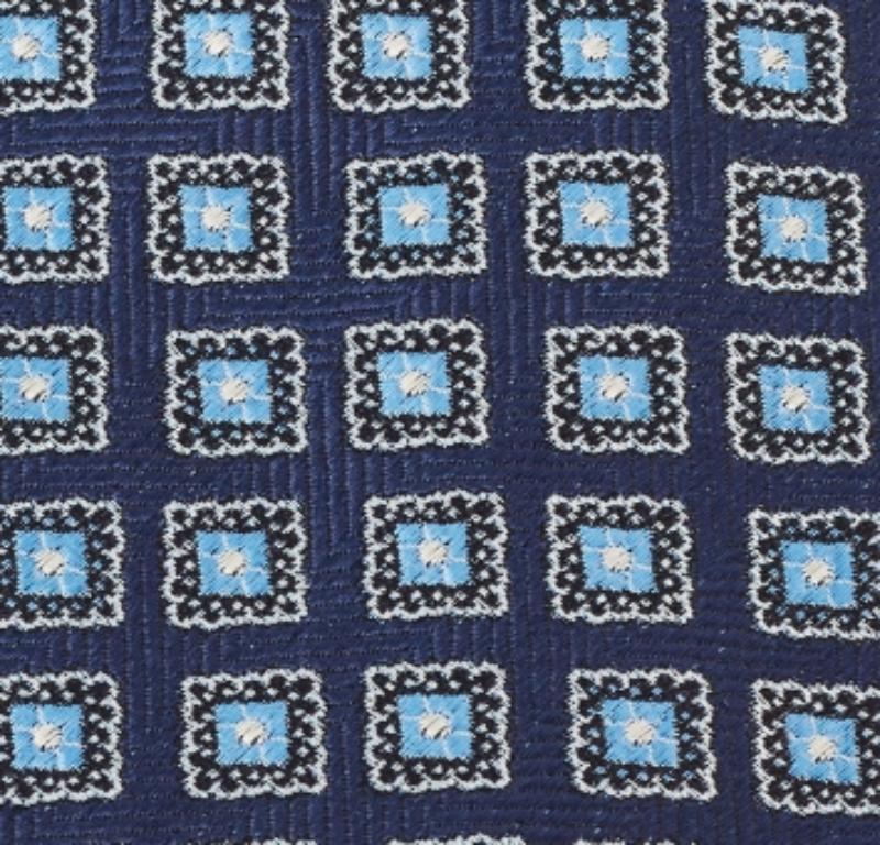 Boss By Hugo Boss Blau Gemusterte Seidenkrawatte im Zustand „Gut“ im Angebot in Dubai, Al Qouz 2