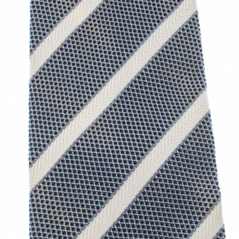 Uomo Boss By Hugo Boss Cravatta classica in seta jacquard a righe diagonali blu e bianca in vendita
