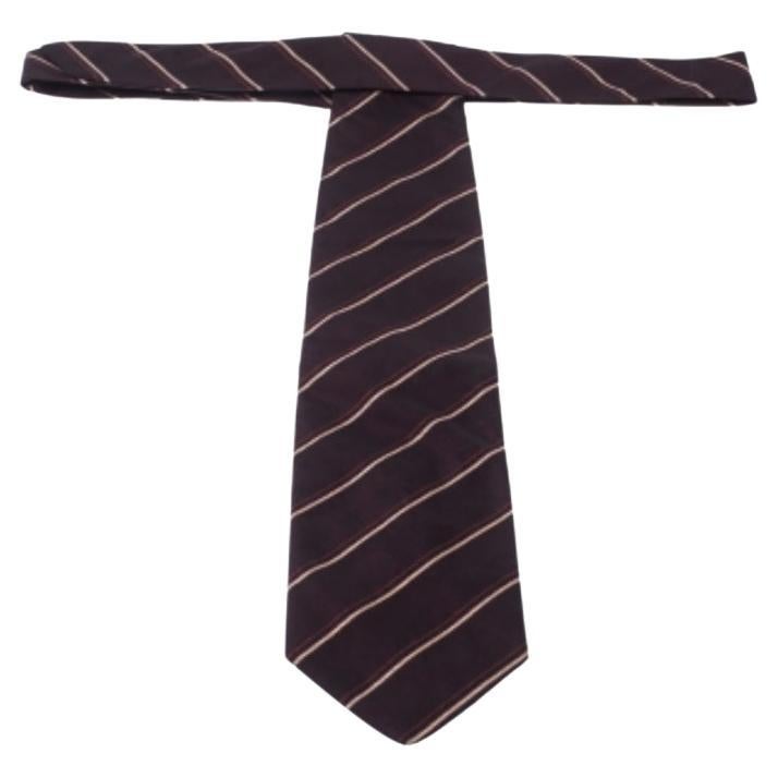 Boss By Hugo Boss - Cravate classique en jacquard de soie à rayures diagonales rouge bordeaux en vente