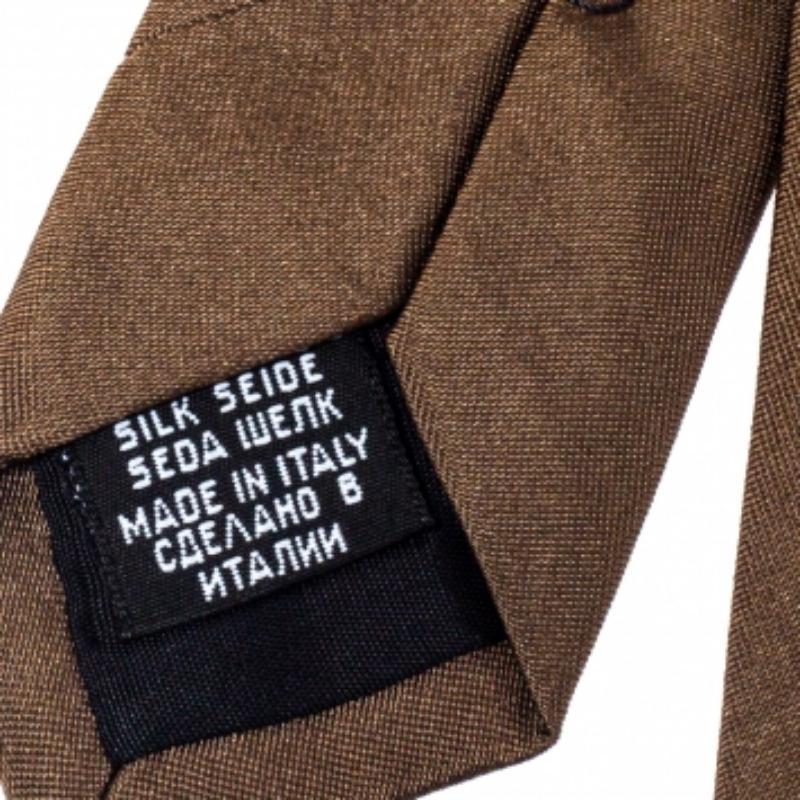 Boss By Hugo Boss Brown Silk Tie In Good Condition For Sale In Dubai, Al Qouz 2