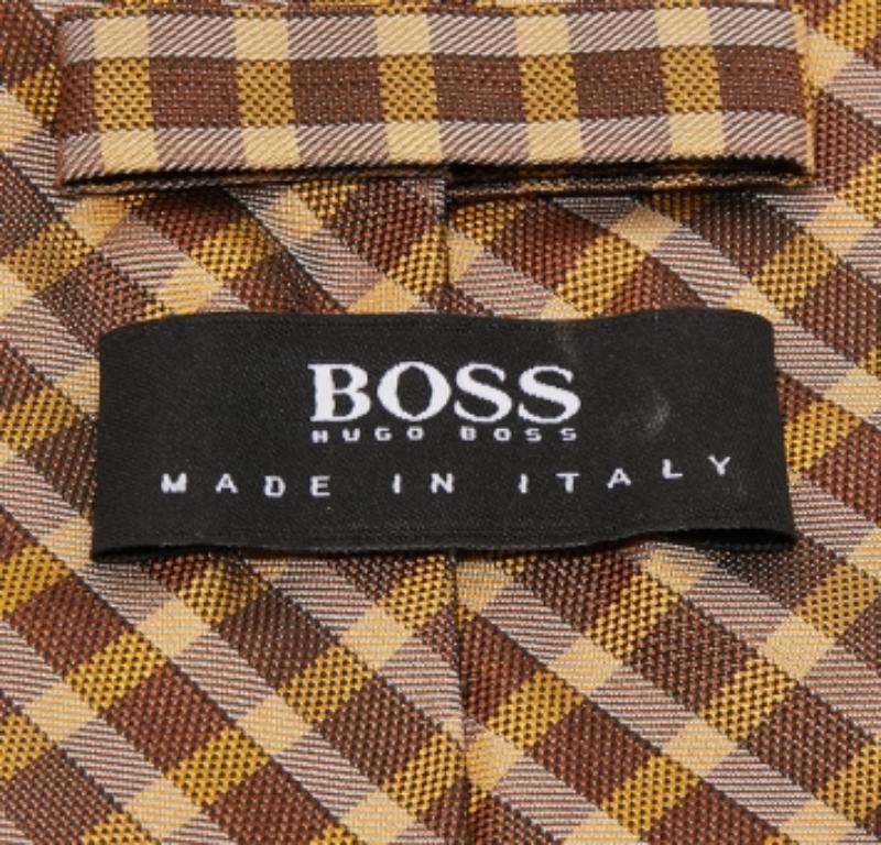Marrone Boss By Hugo Boss - Cravatta in seta con motivo a quadri giallo/marrone in vendita