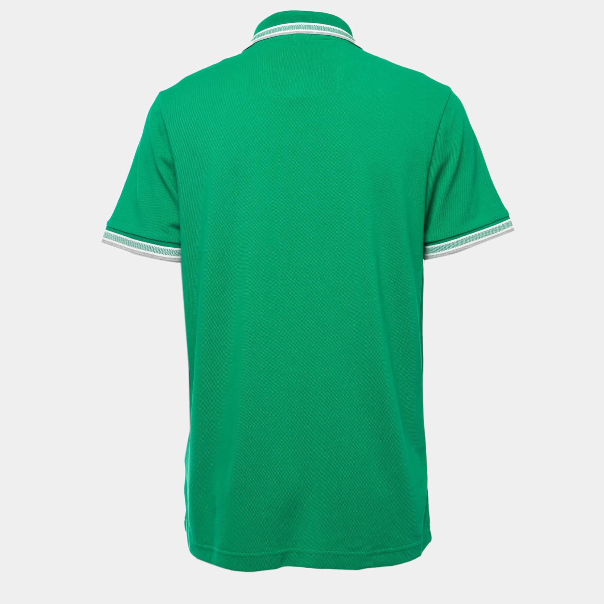 Boss By Hugo Boss' polo t-shirts have always been a classic pick for men. This iteration is tailored using cotton-piqué in a green hue and finished off with the iconic logo and a buttoned placket. Complete your casual look with a pair of shorts and