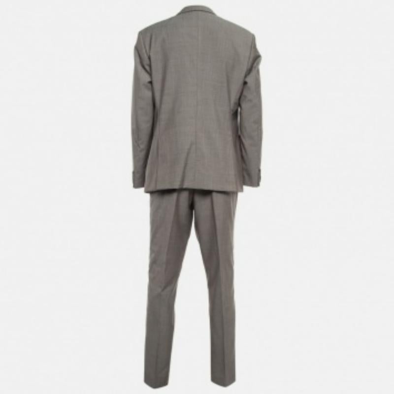 Boss By Hugo Boss Traje Gris Lana Virgen S en Bueno estado para la venta en Dubai, Al Qouz 2